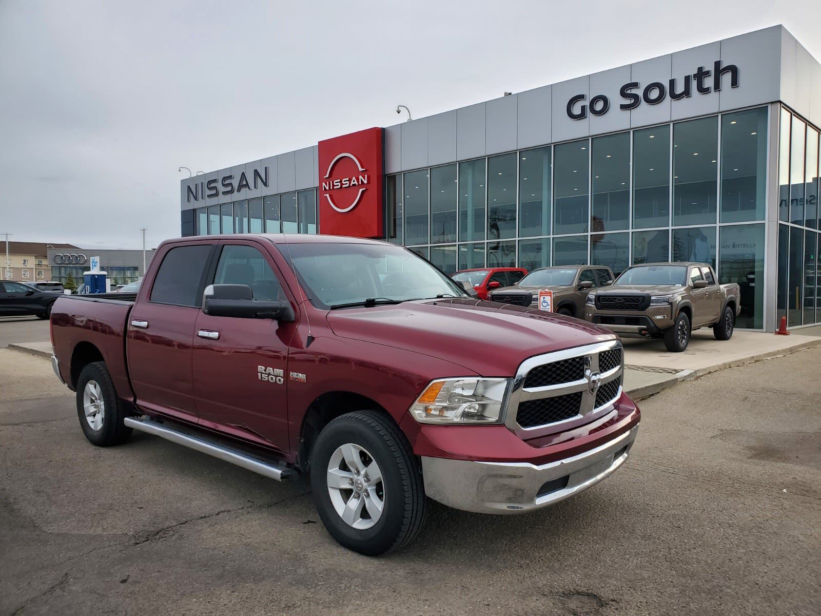 2018 Ram 1500 SLT, CRUISE, V8, TOW PACKAGE
