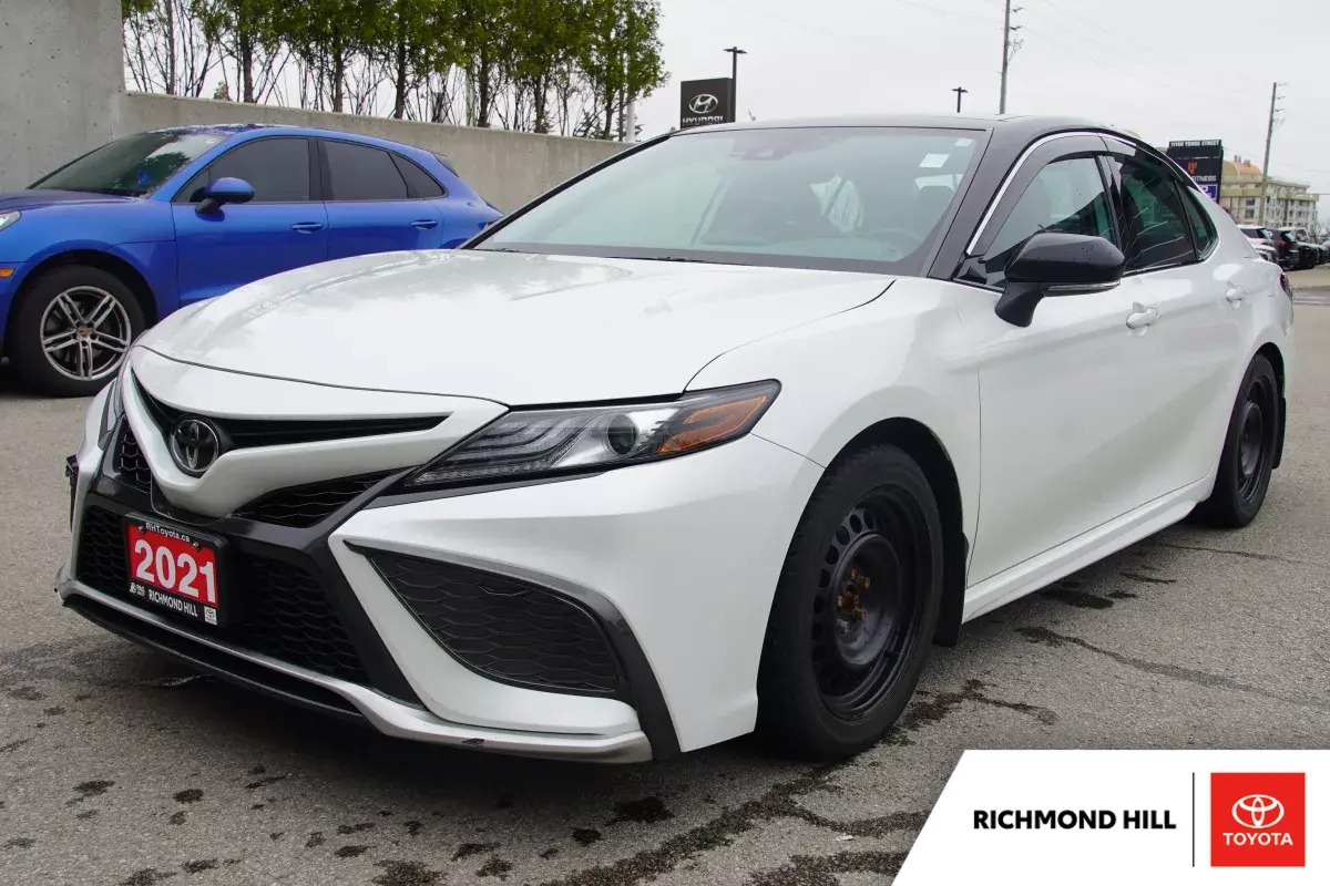 2021 Toyota Camry XSE - Push Button - Sunroof - Leather Seats