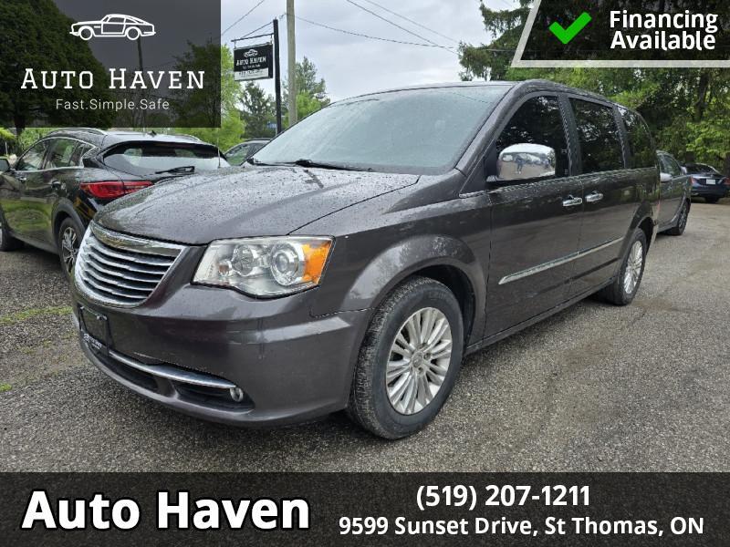 2015 Chrysler Town & Country Limited  | LOADED | ACCIDENT FREE |