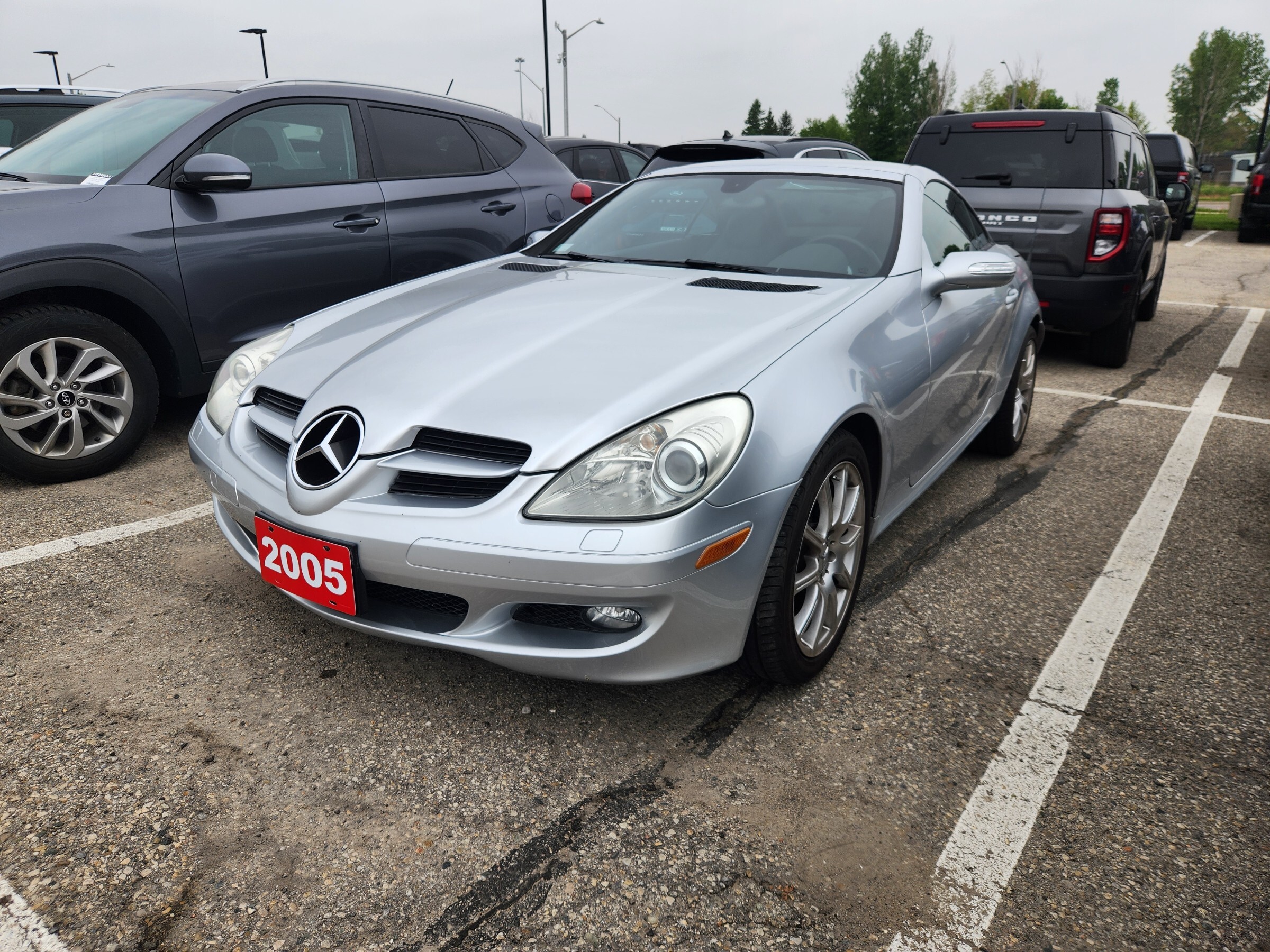 2005 Mercedes-Benz SLK-Class LOW MILEAGE | HARD TOP CONVERTIBLE | LEATHER