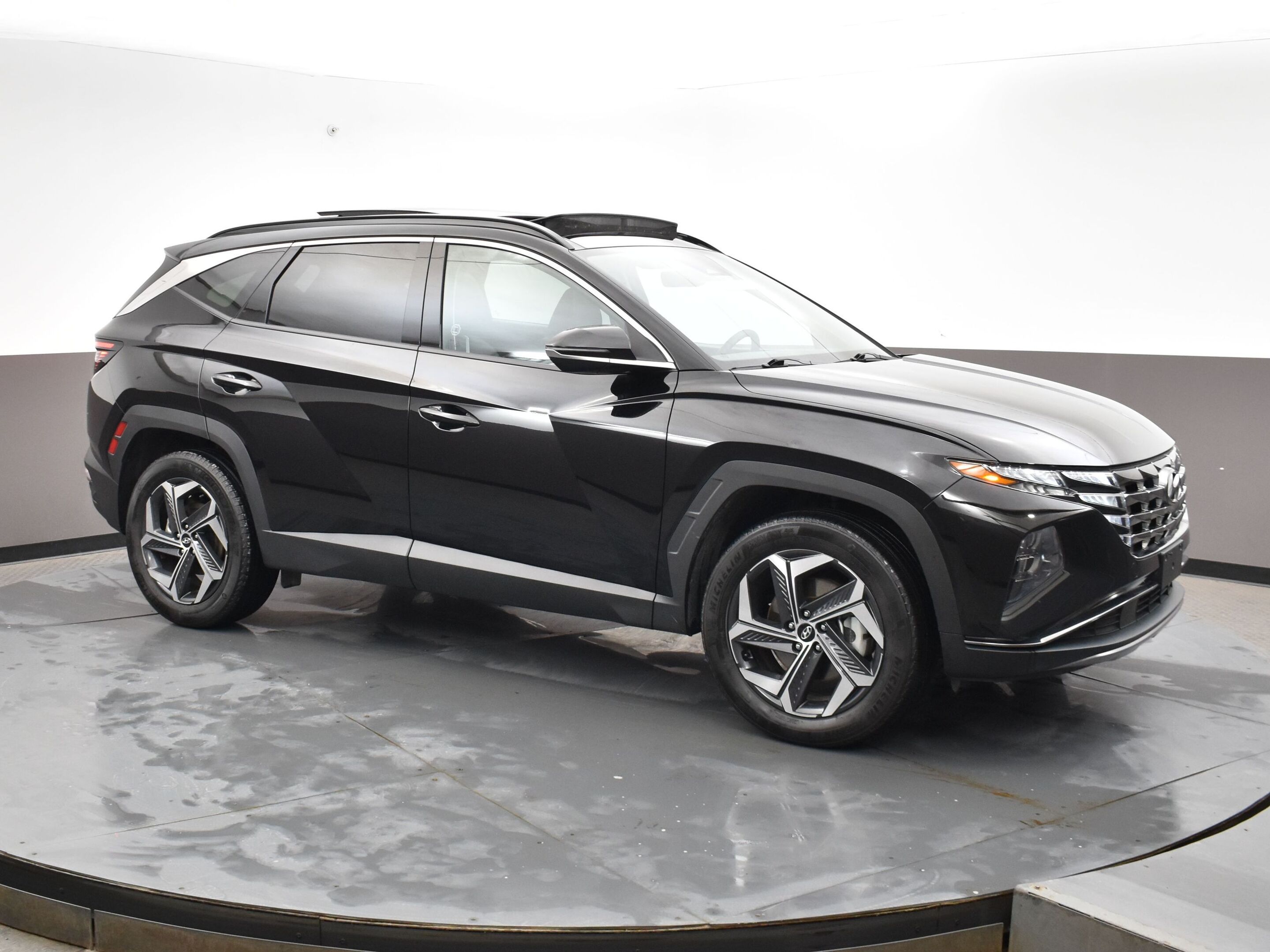2023 Hyundai Tucson Hybrid AWD LUXURY, Sunroof, Apple Carplay, Android Auto, 
