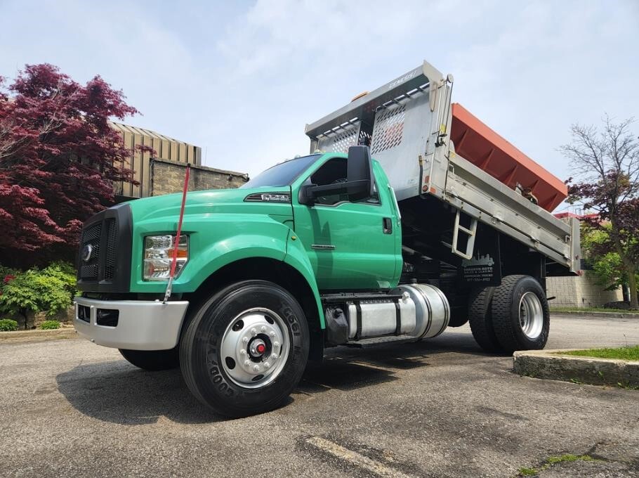 2016 Ford F750 SD 