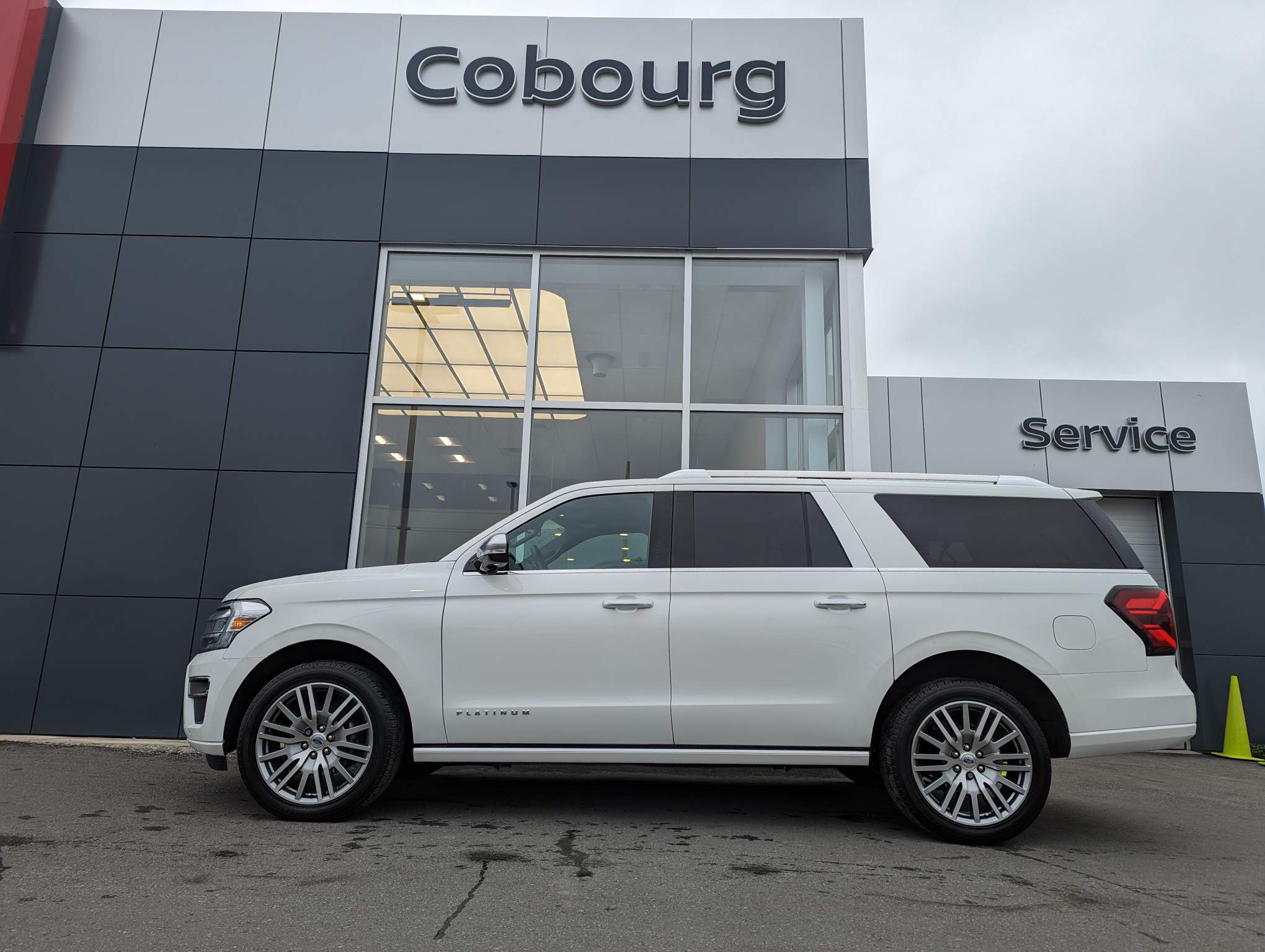 2023 Ford Expedition Max Platinum Blend of luxury and performance with a 3.