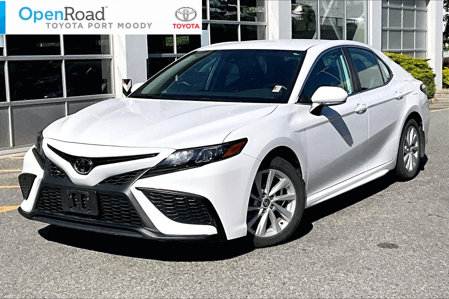 2022 Toyota Camry SE |OpenRoad True Price |Local |One Owner |No Clai