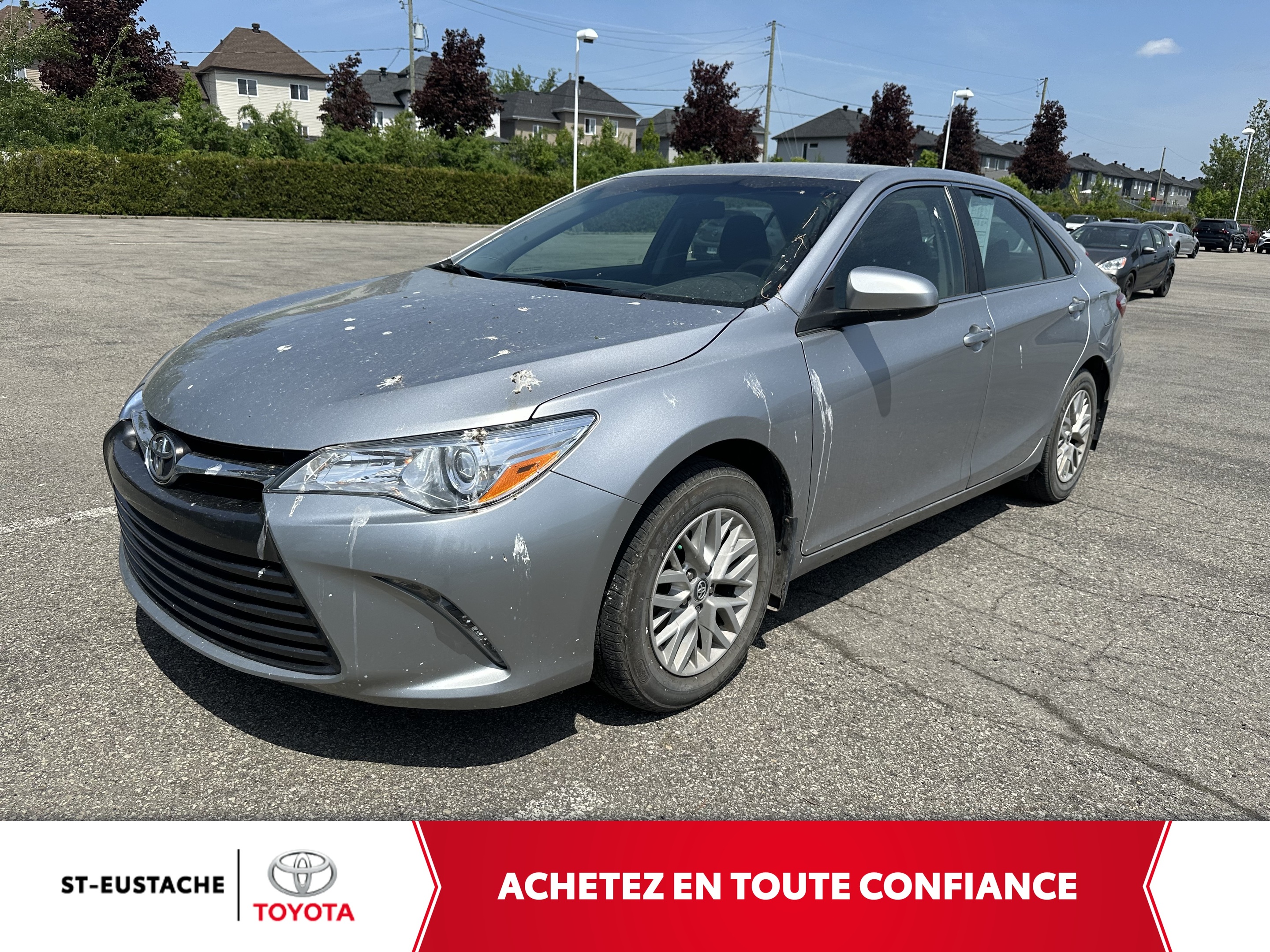 2017 Toyota Camry LE *** MAG *** SEULEMENT 46 680 KM ***