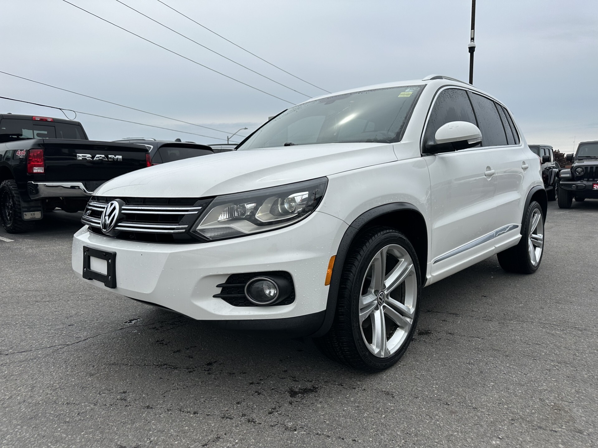 2014 Volkswagen Tiguan Highline |  WHOLESALE TO THE PUBLIC | SOLD AS IS !