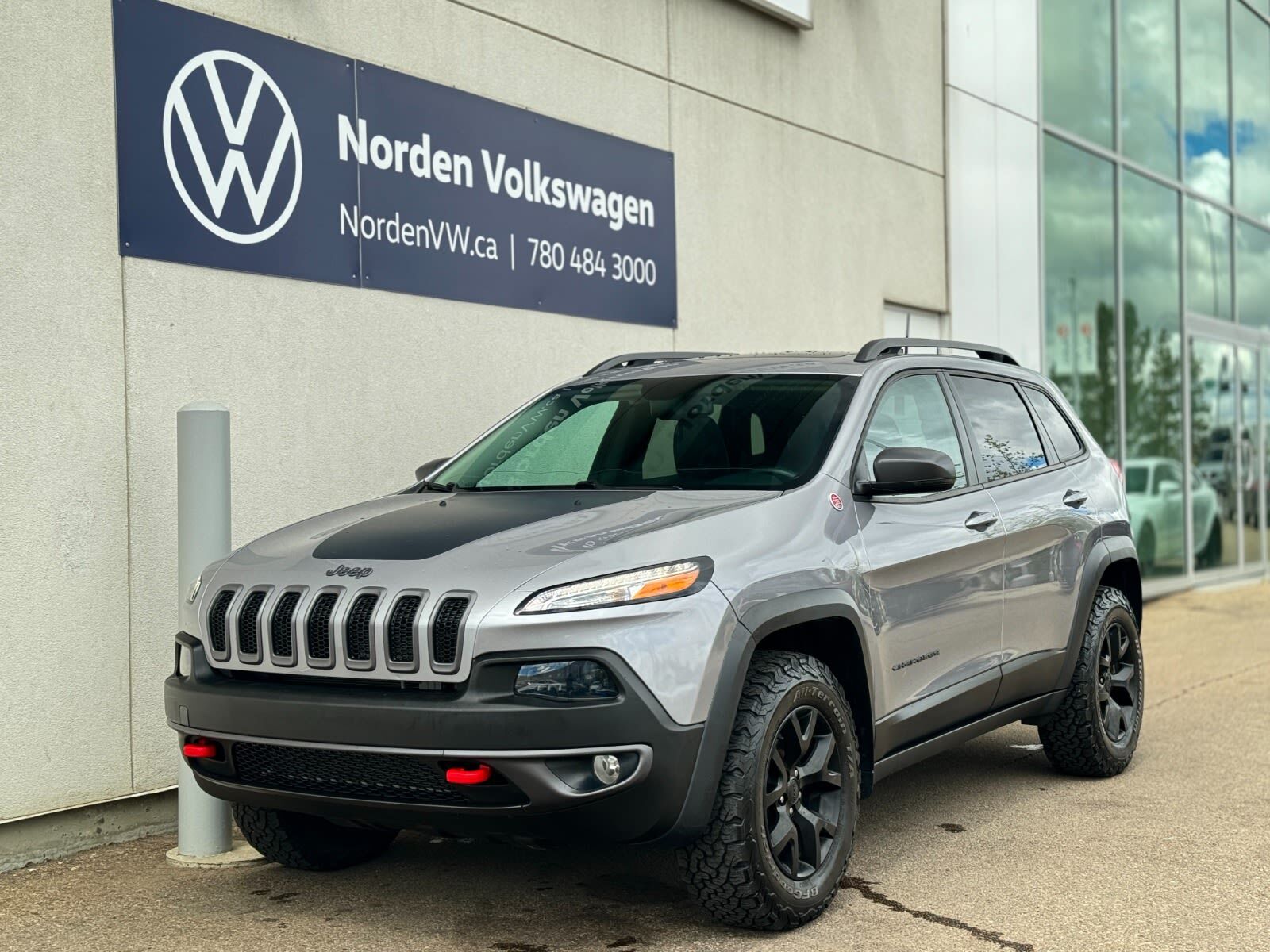 2018 Jeep Cherokee TRAILHAWK LEATHER PLUS | LOADED | LOW KMS!
