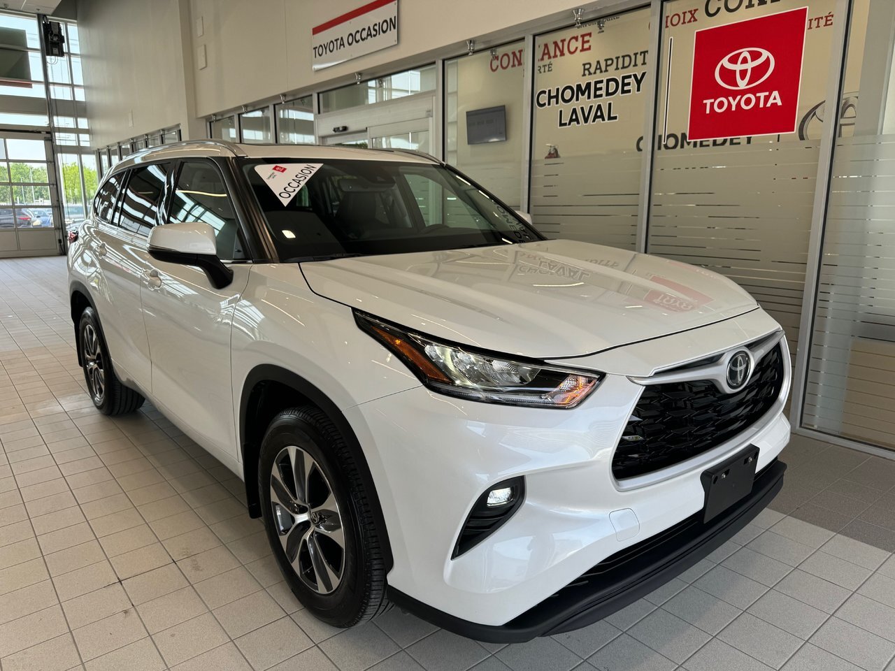 2022 Toyota Highlander XLE AWD 7 Places Toit Ouvrant Cuir Bluetooth Camer