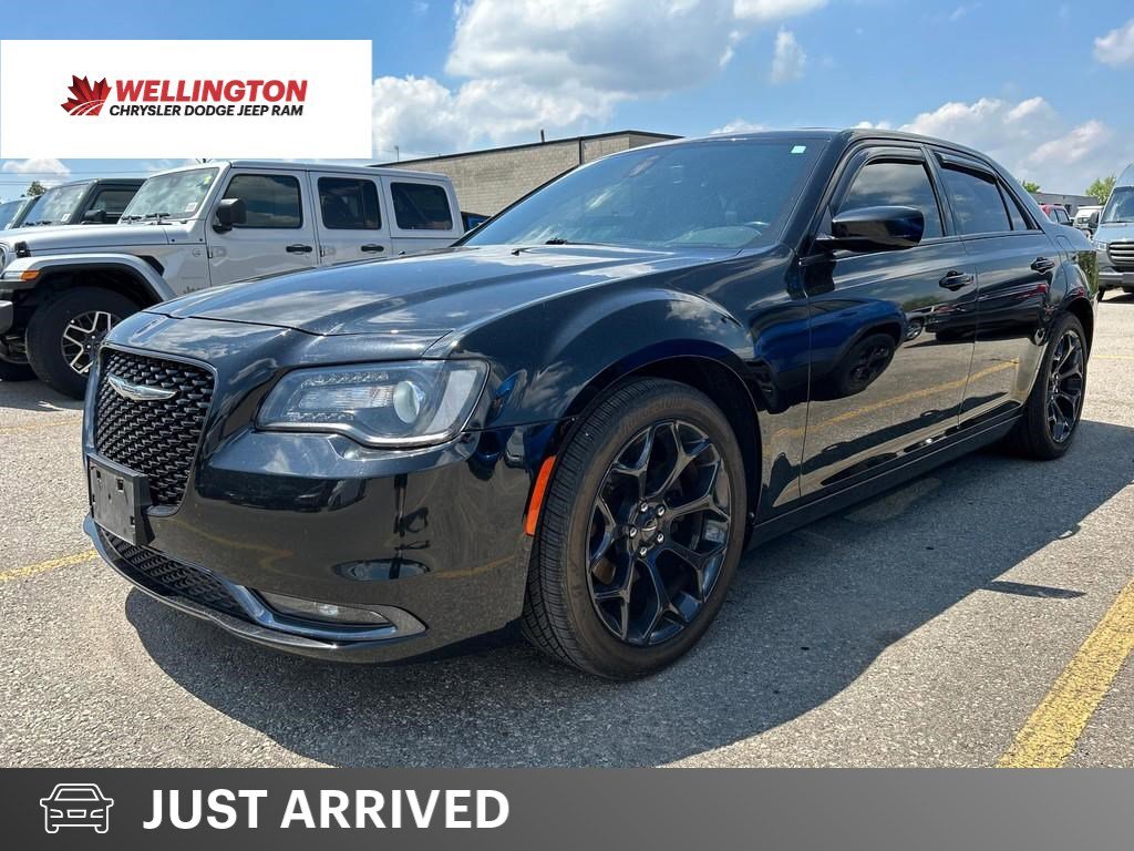 2019 Chrysler 300 300S | Leather | Pano Roof | Nav | Clean |
