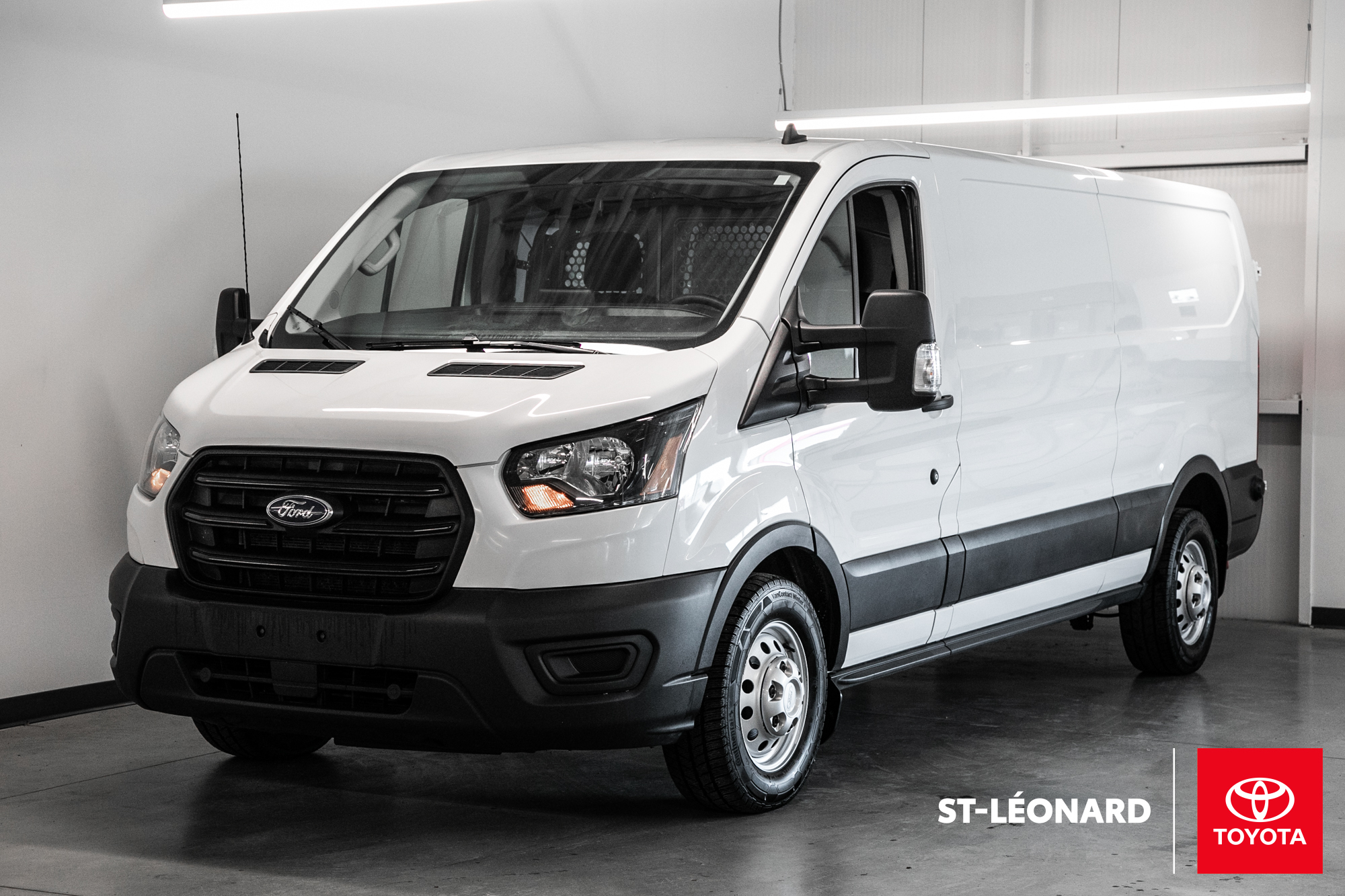 2020 Ford Transit Van 148 WB - Low Roof - Sliding Pass.side AWD