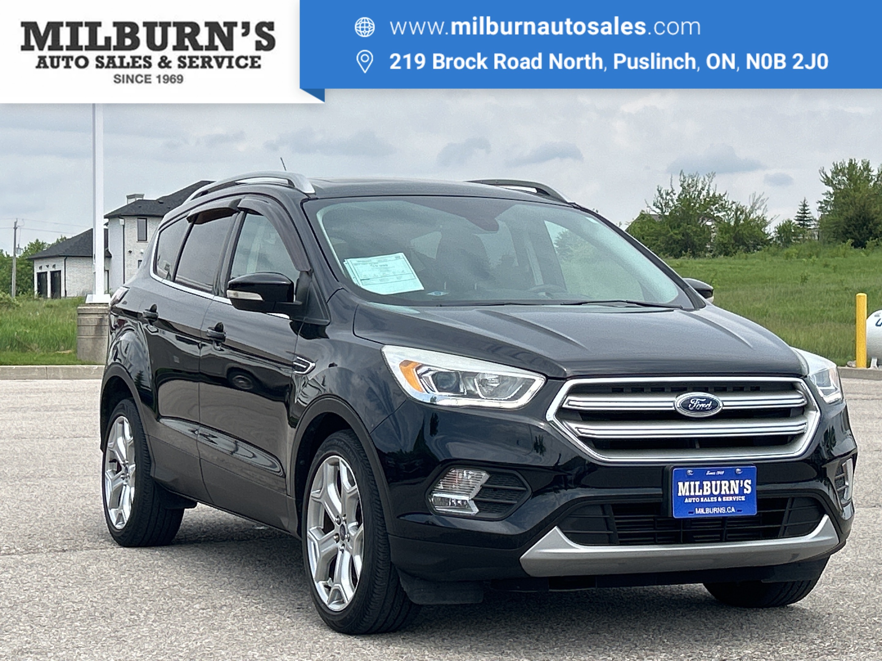 2017 Ford Escape Titanium FWD | Nav. | Pano Roof | Leather