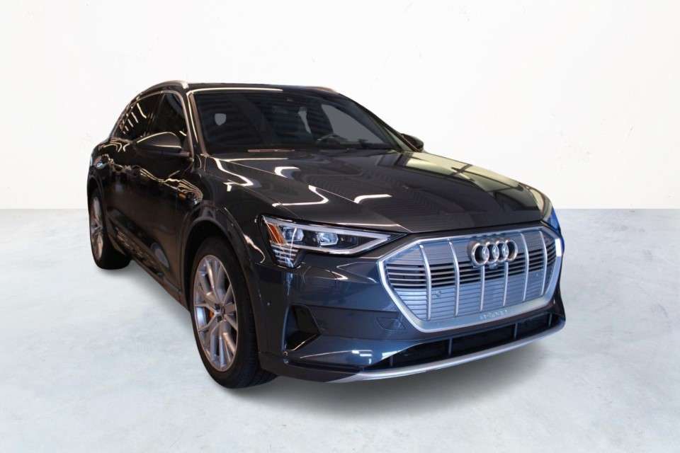 2021 Audi e-tron TECHNIK QUATTRO //LUXURY PACKAGE//