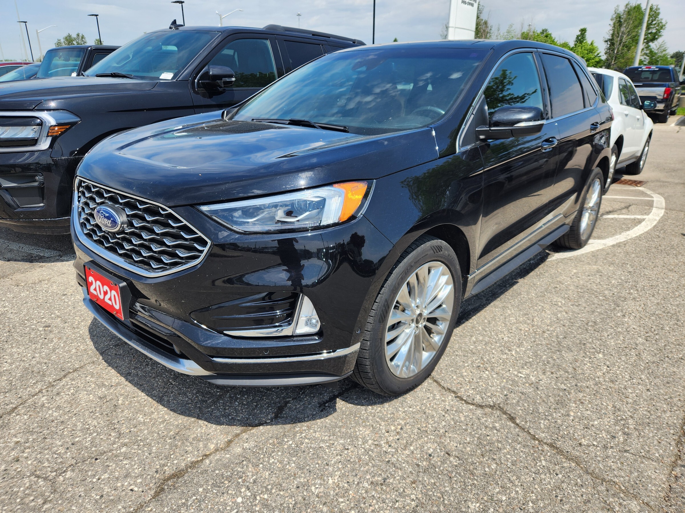 2020 Ford Edge Titanium LOADED | ELITE PACKAGE | TOW PACKAGE