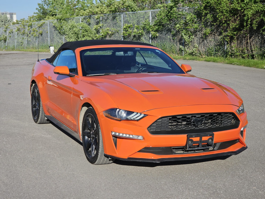 2018 Ford Mustang EcoBoost 2dr Convertible Manual