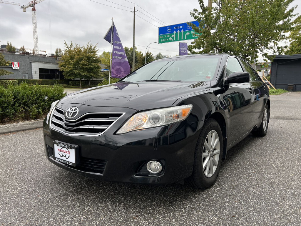 2011 Toyota Camry 4dr Sdn I4 Auto XLE.