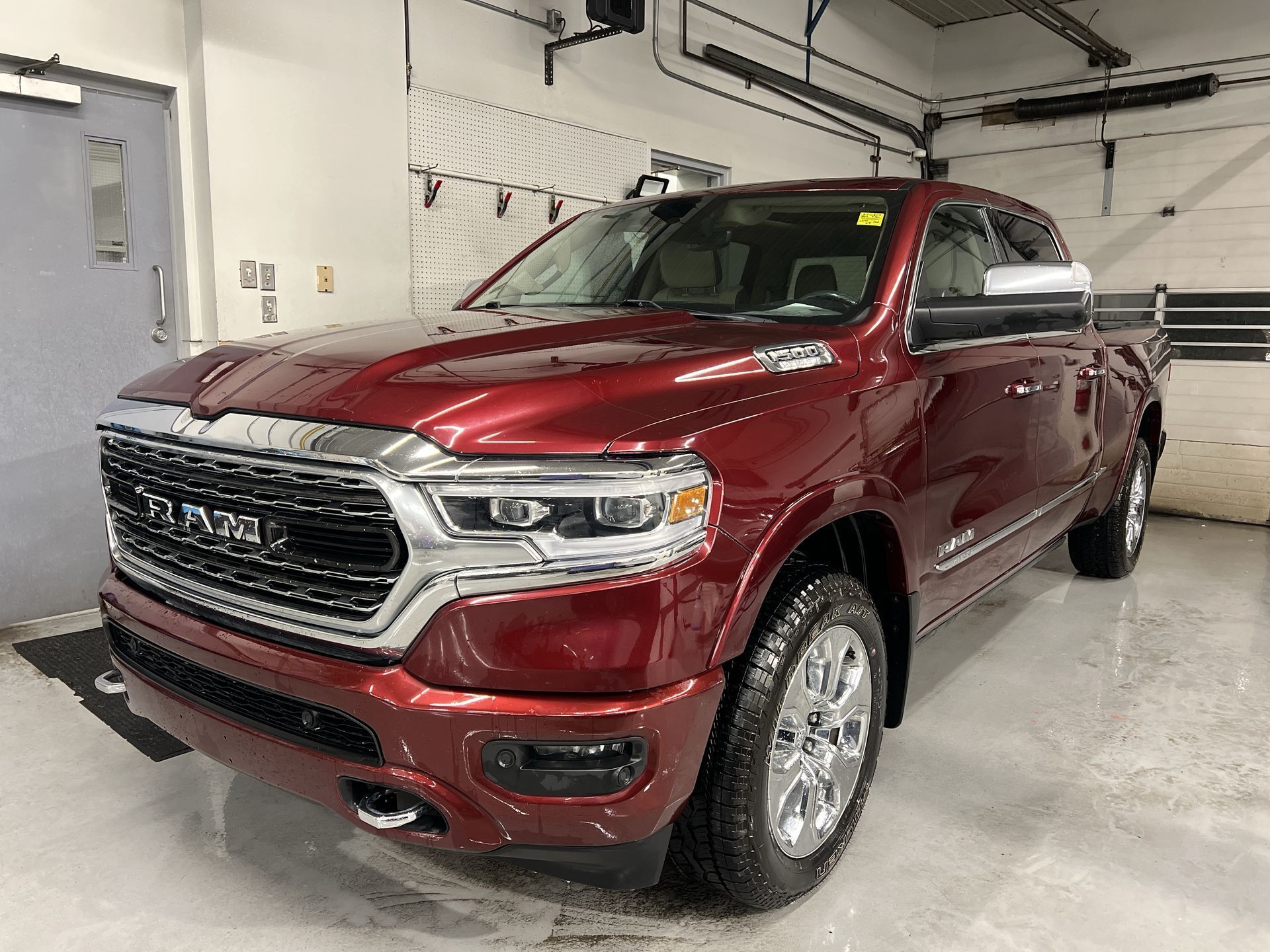 2019 Ram 1500 LIMITED |PANO ROOF |LEATHER |360 CAM |NAV |LOADED!