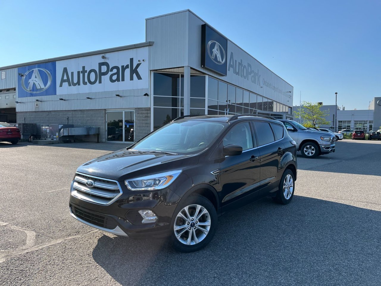 2018 Ford Escape SEL 4x4 | Navigation | Sunroof | Heated Seats | Cr