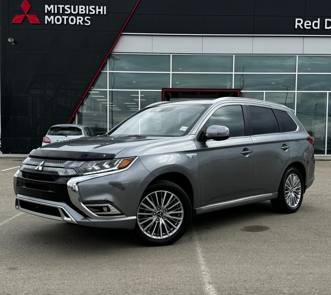 2022 Mitsubishi Outlander PHEV GT Leather, Sunroof, Power Liftgate, 8-inch Touchs