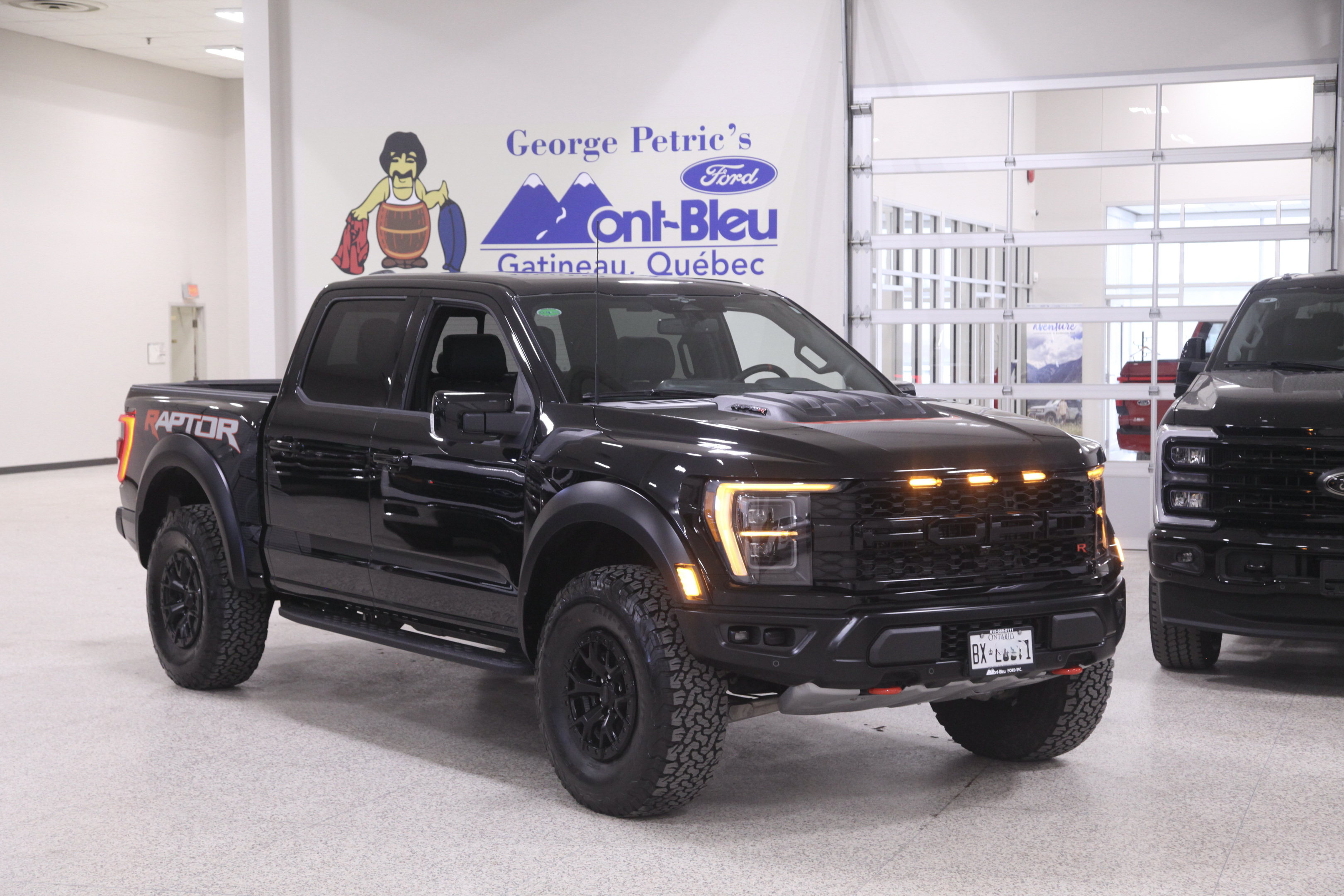 2023 Ford F-150 RAPTOR 4WD SC 5.5'/PWR TAILGATE W/STEP + MOONROOF