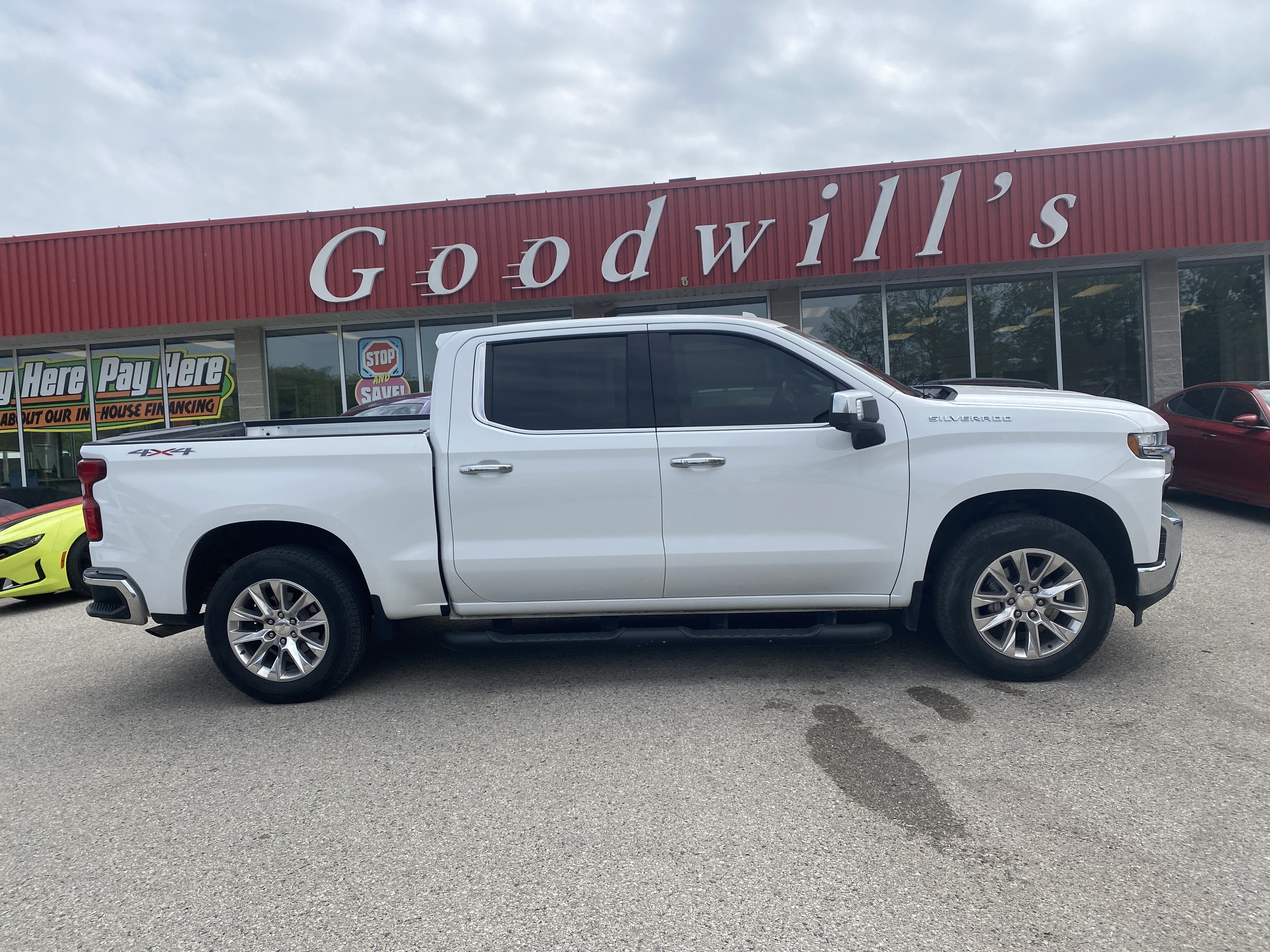 2021 Chevrolet Silverado 1500 LTZ, CLEAN CARFAX, HEATED FRONT & BACK SEATS!