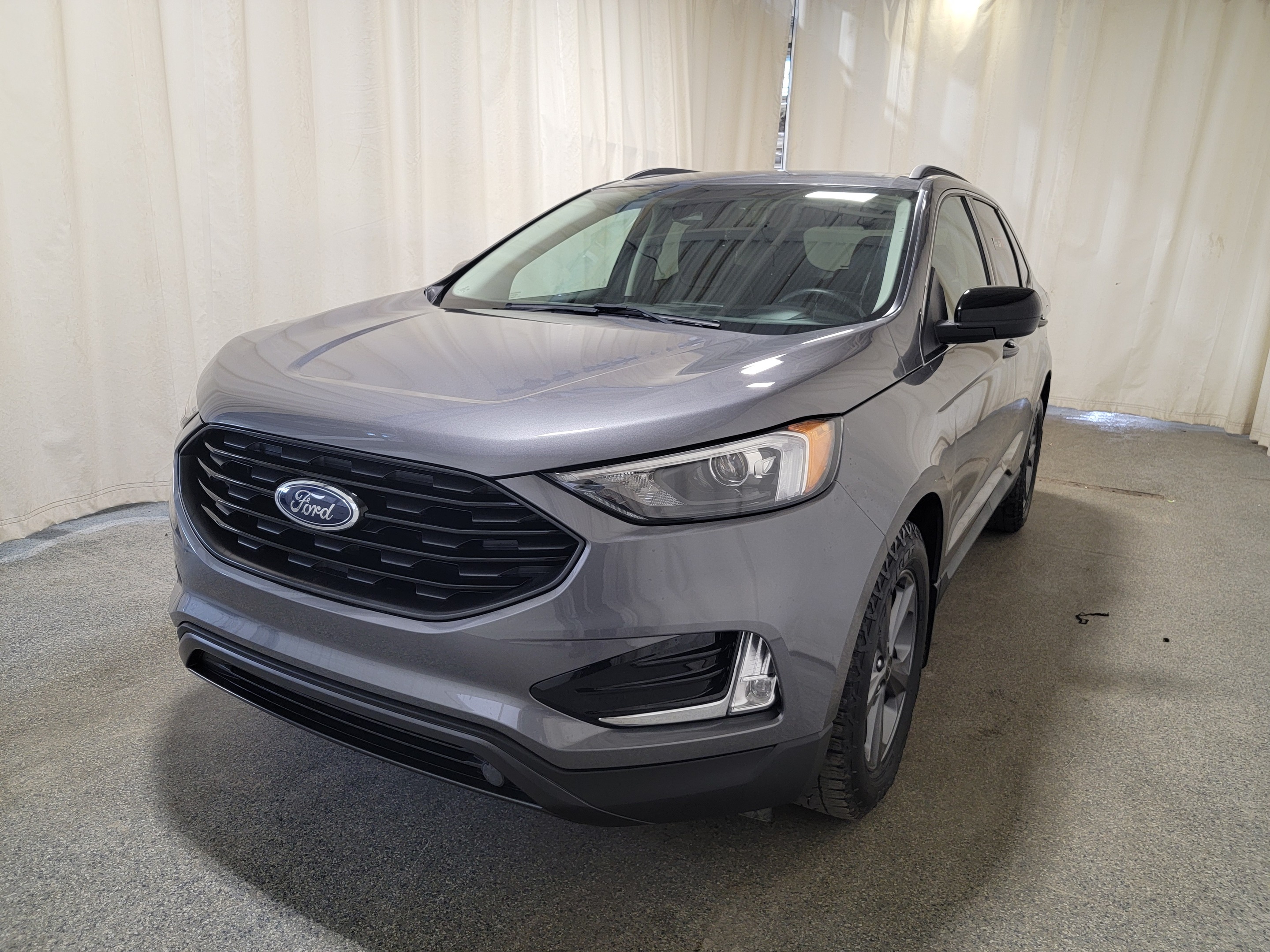 2022 Ford Edge W CONVENIENCE PACKAGE / COLD WEATHER PACKAGE
