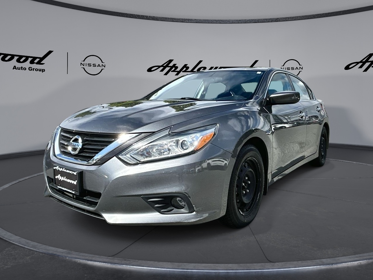 2016 Nissan Altima Hands free entry | Cruise control | Backup camera