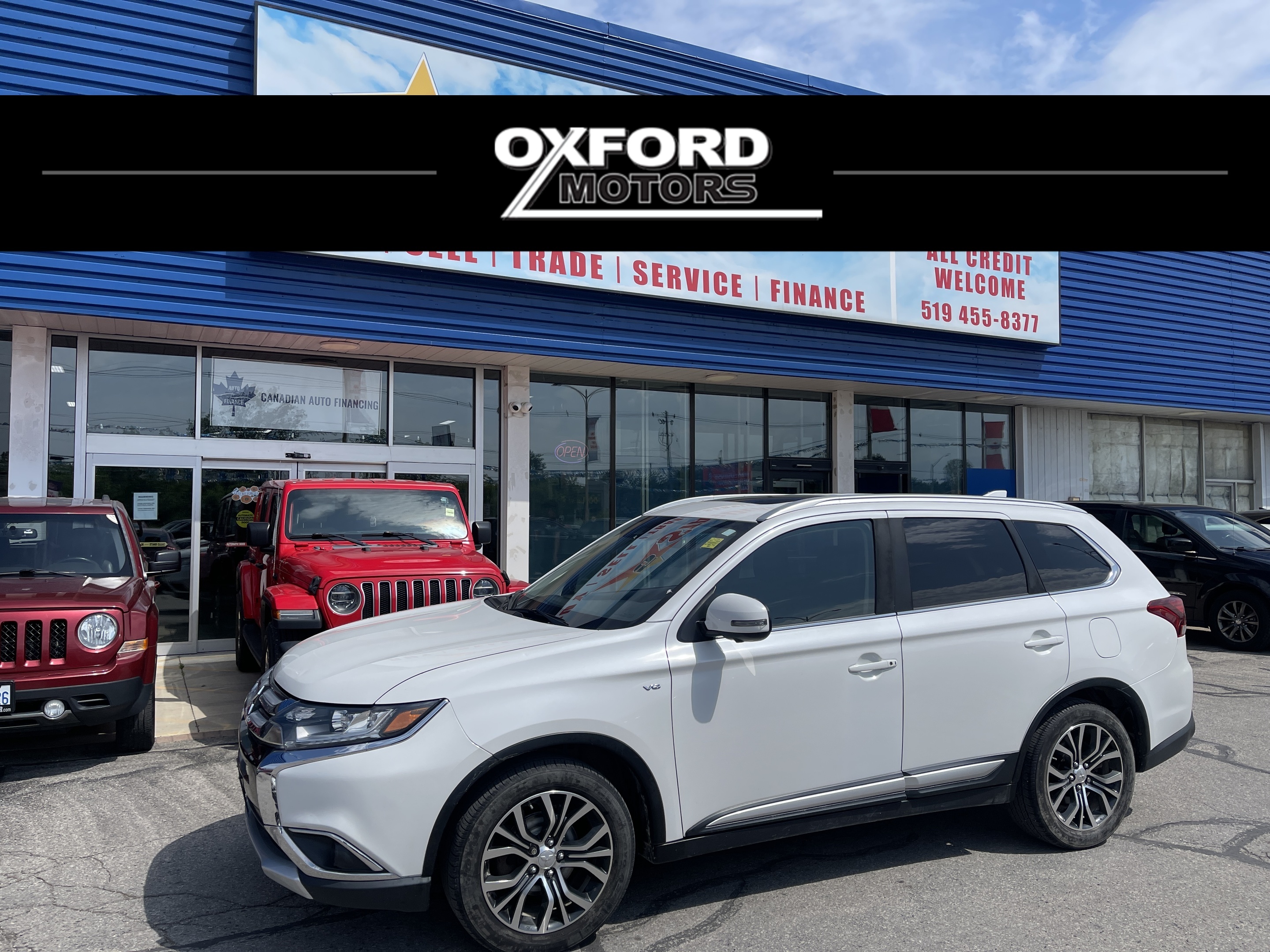 2017 Mitsubishi Outlander GT LEATHER SUNROOF LOADED! WE FINANCE ALL CREDIT!