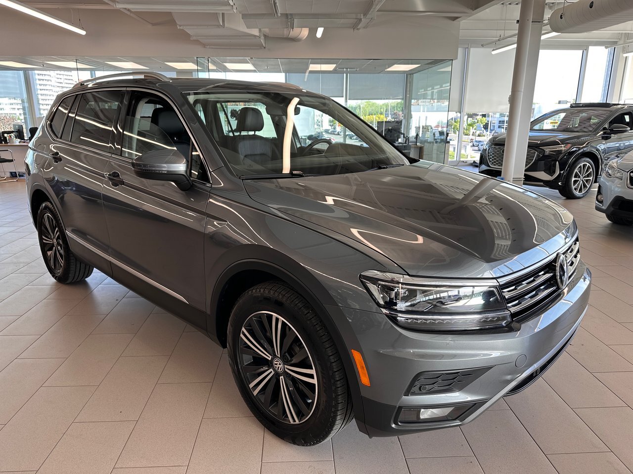 2019 Volkswagen Tiguan Highline leather - sunroof - mags / cuir - toit - 