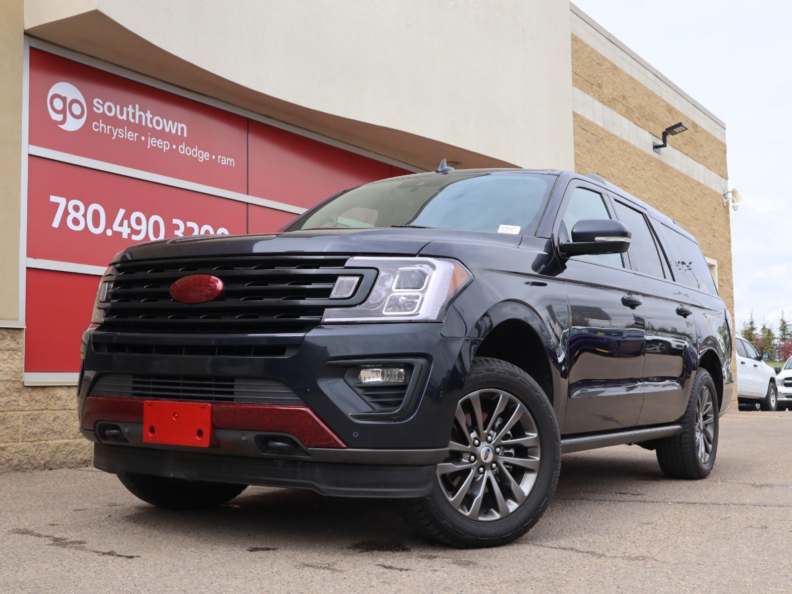 2021 Ford Expedition LIMITED MAX IN BLUE METALLIC EQUIPPED WITH A 3.5L 