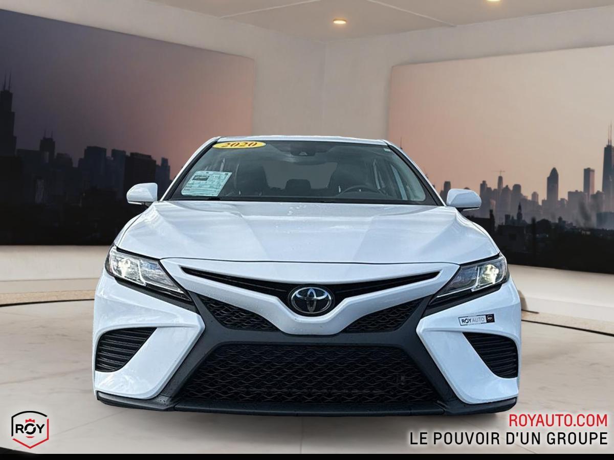 2020 Toyota Camry SE | Cuir + Tissus | Sortie voie | Angles morts