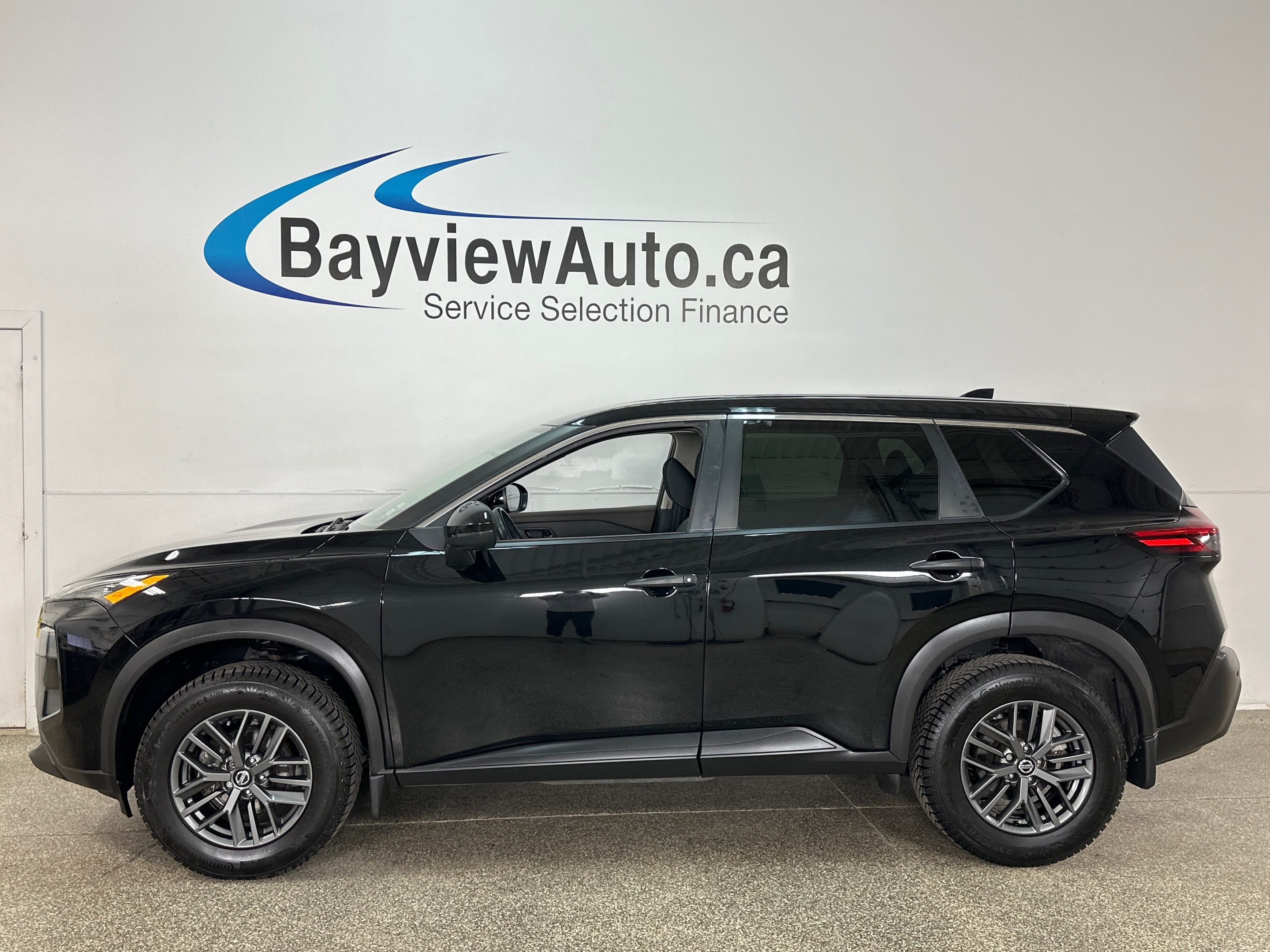 2021 Nissan Rogue S! BLACK! 73KM! ONE OWNER LEASE!