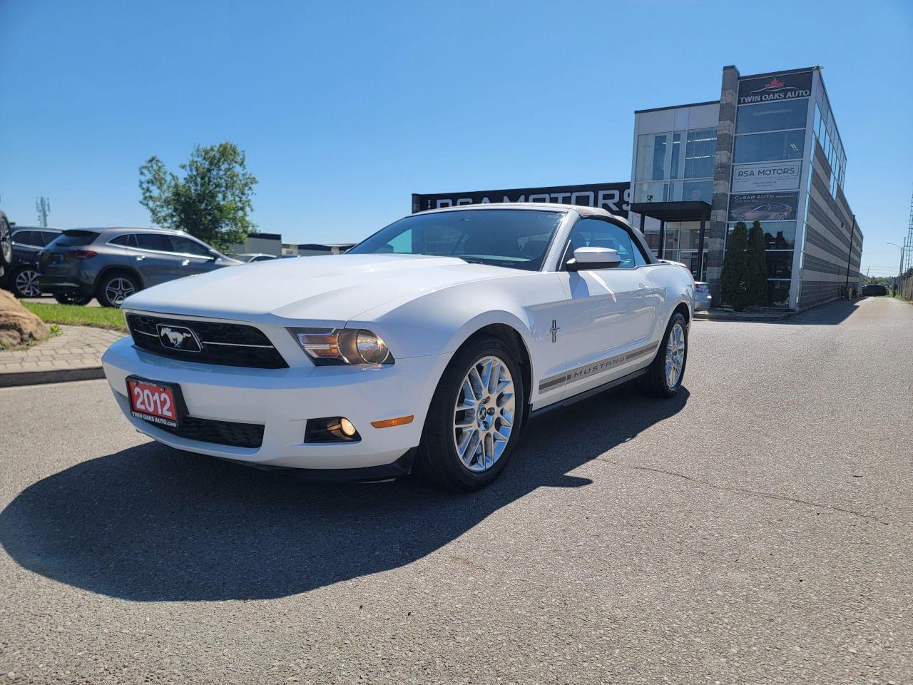 2012 Ford Mustang V6 Premium | Convertible | CLEAN
