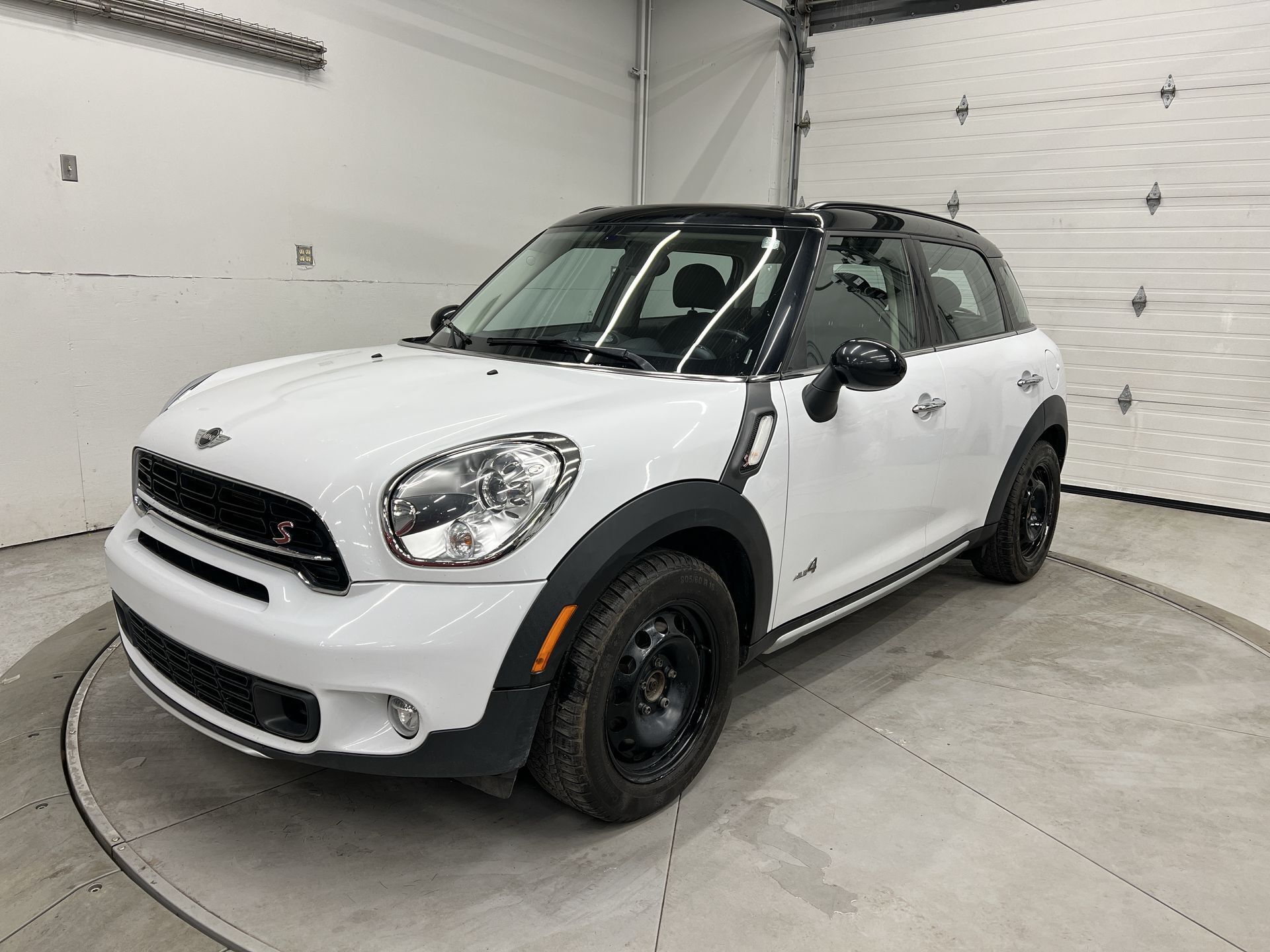 2016 MINI COOPER S COUNTRYMAN ALL4 | PANO ROOF |HTD LEATHER |LOW KMS!