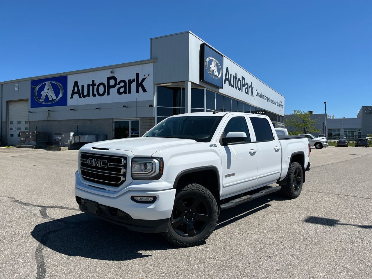 2018 GMC Sierra 1500 SLE 4x4 | 6ft Bed | Bed Liner | Tonneau Cover | He