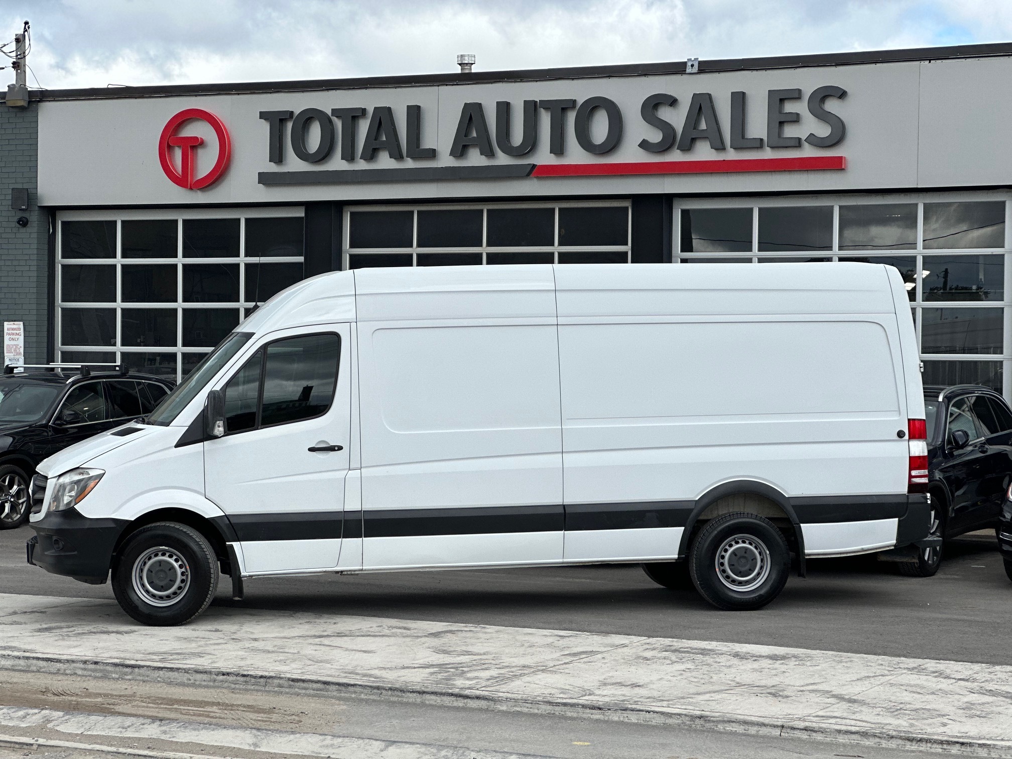 2017 Mercedes-Benz Sprinter 2500 170-in. WB || HIGH ROOF