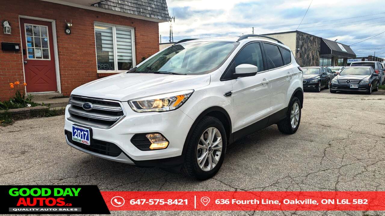 2017 Ford Escape SE | NO ACCIDENT | LOW KM | PANORAMIC SUNROOF | NA