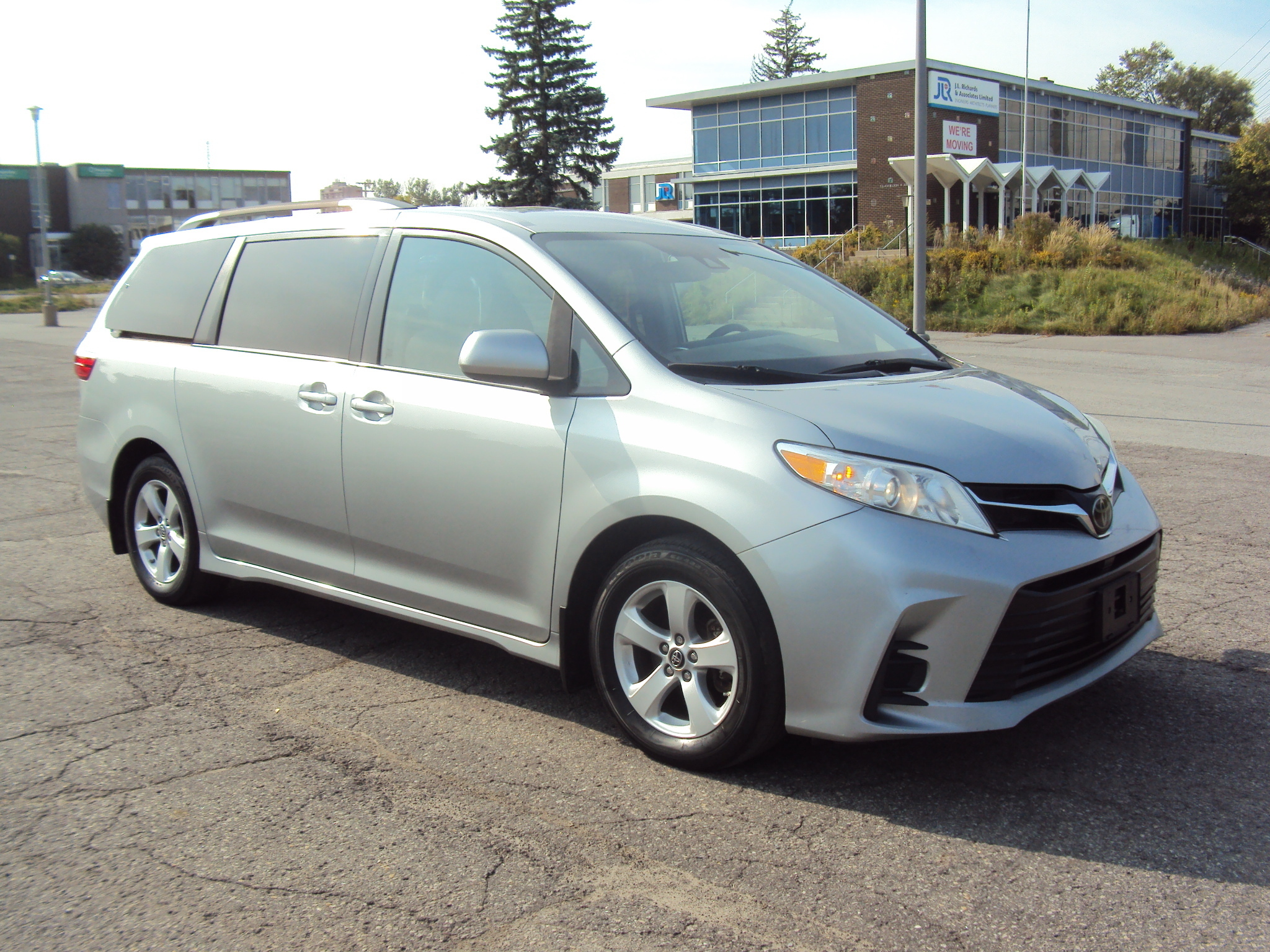 2019 Toyota Sienna LE 8-Passenger FWD