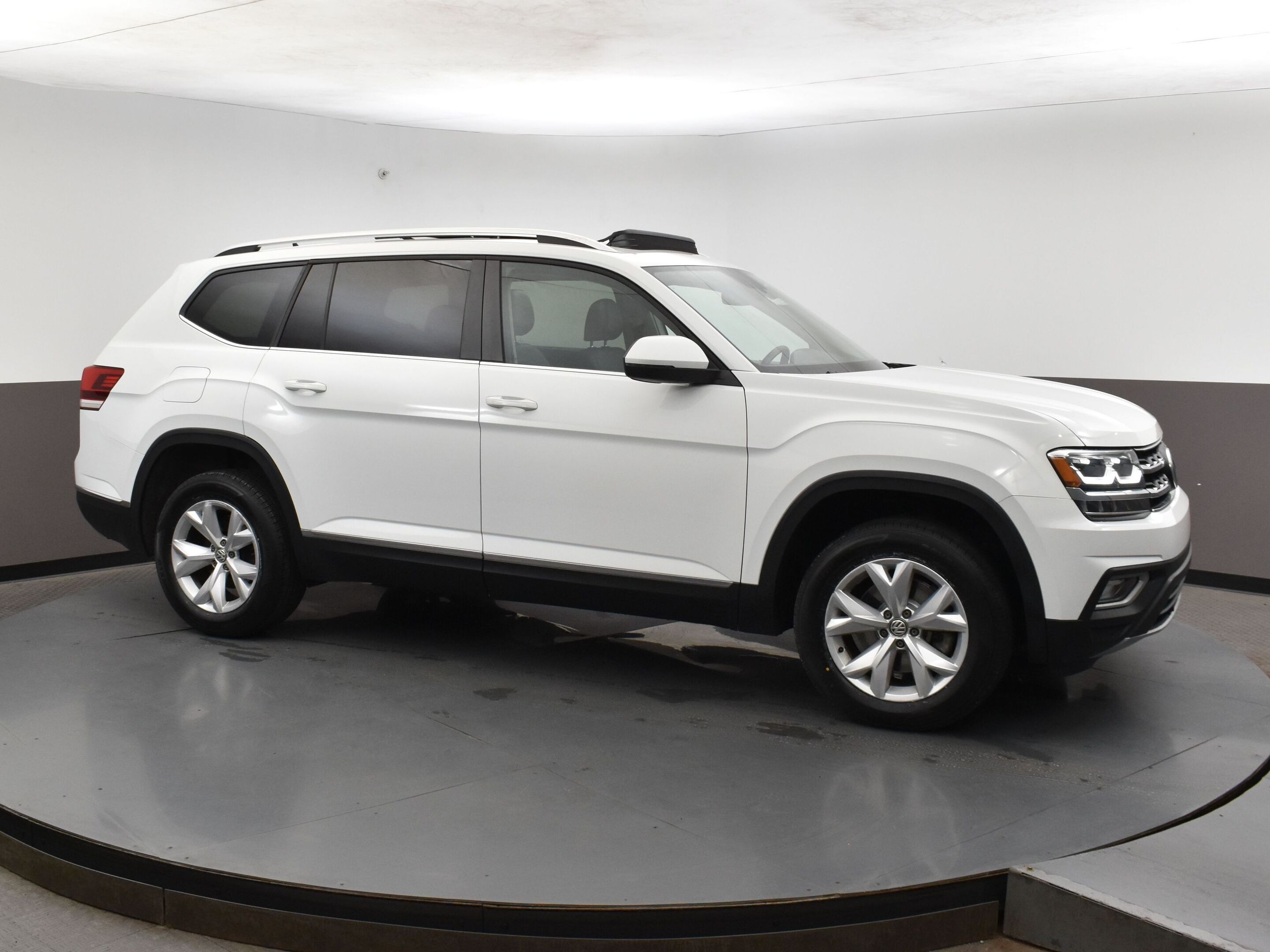 2019 Volkswagen Atlas HIGHLINE with SUNROOF, HEATED SEATS, APPLE CAR PLA