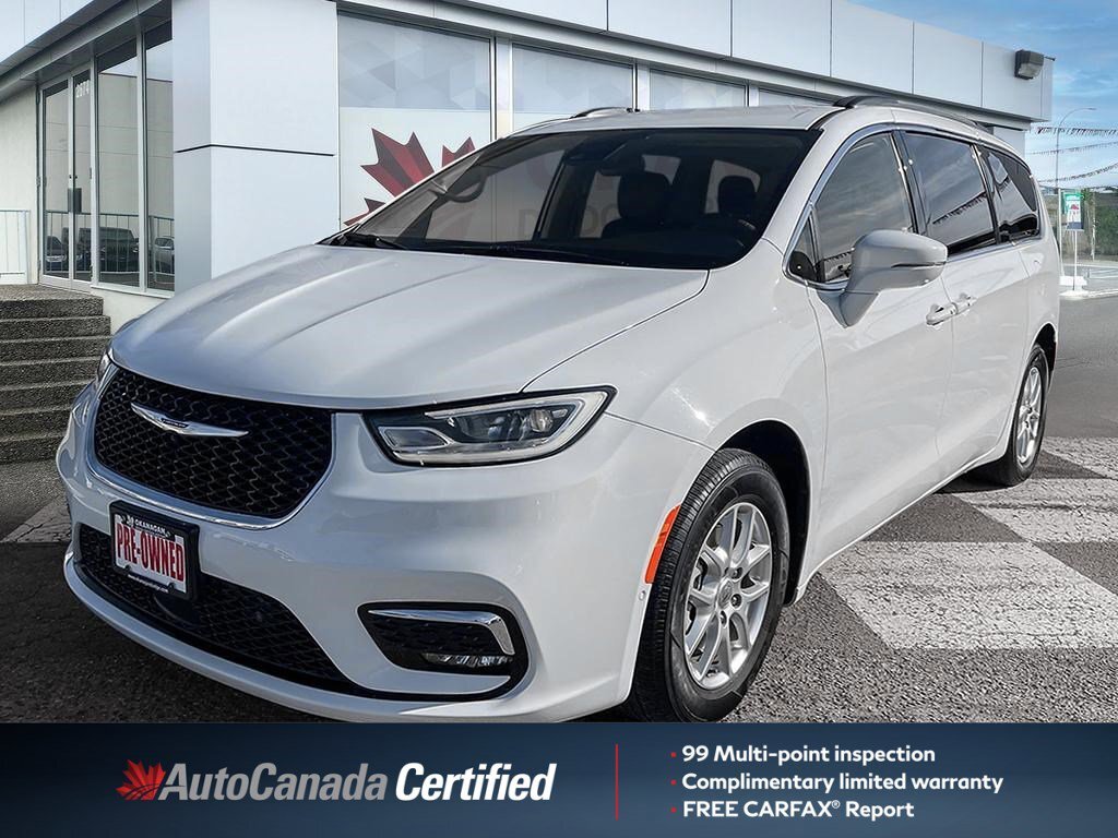 2022 Chrysler Pacifica Touring L | Immaculately Maintained | BC Vehicle