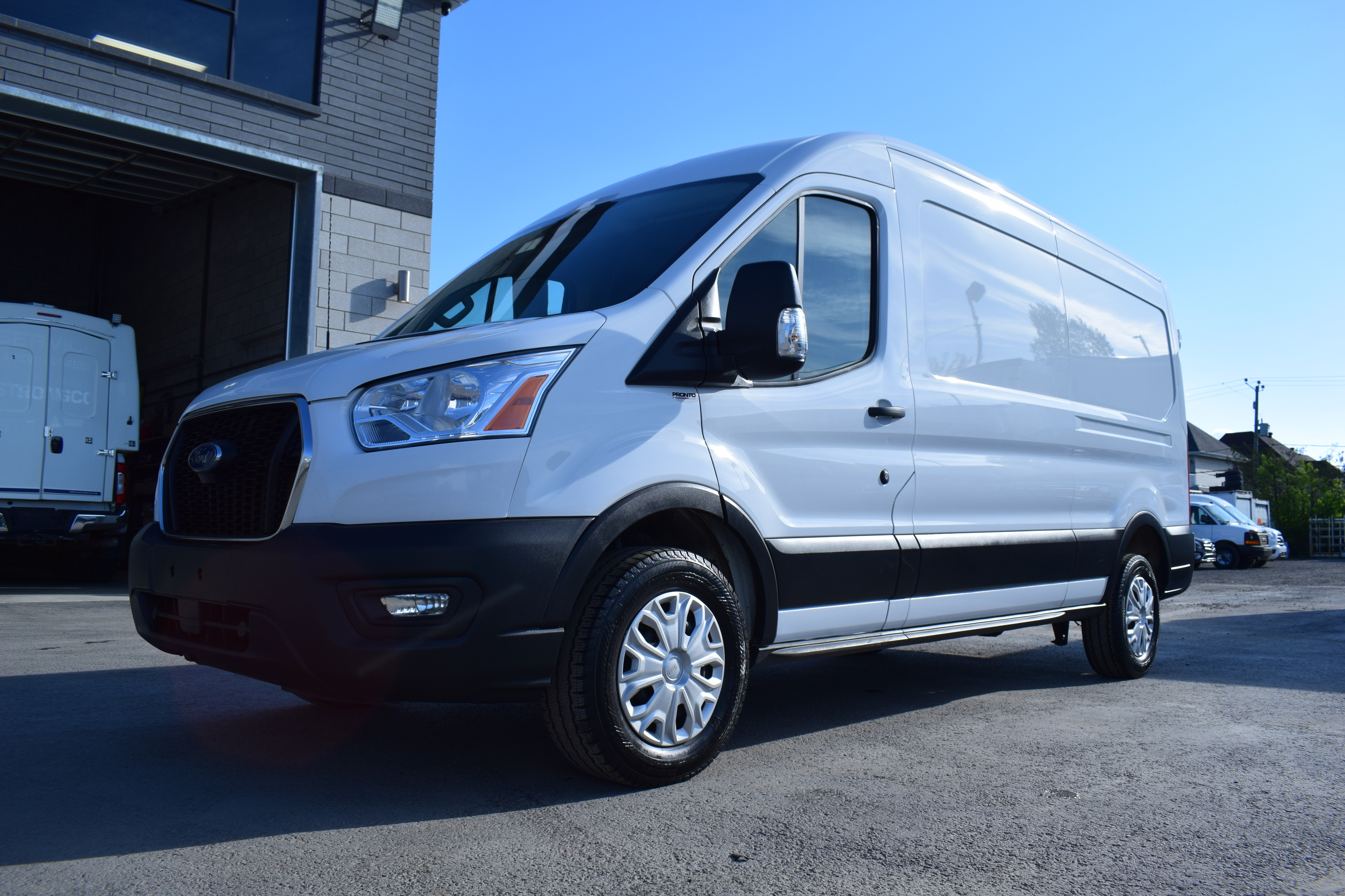 2021 Ford Transit Cargo Van T-250 148wb  Med Roof ** Bluetooth **