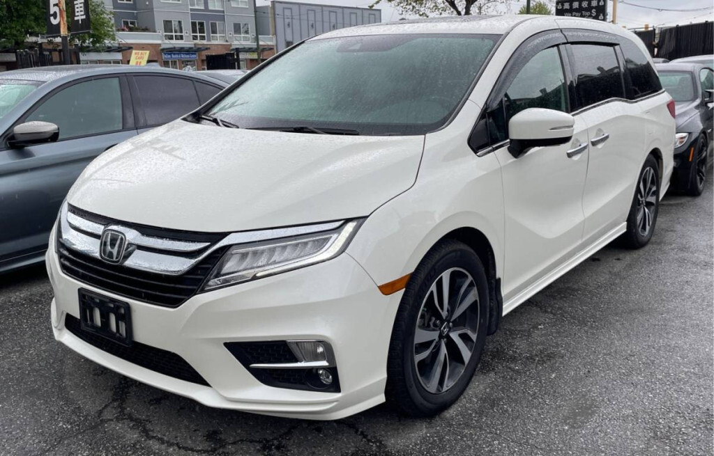 2019 Honda Odyssey Touring Passenger Van Automatic [NO ACCIDENT/LOW K