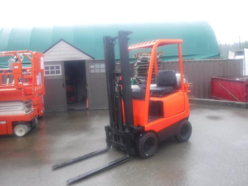 2000 Toyota 40-3FG7 2 Stage Propane Forklift (Actual Year unknown)