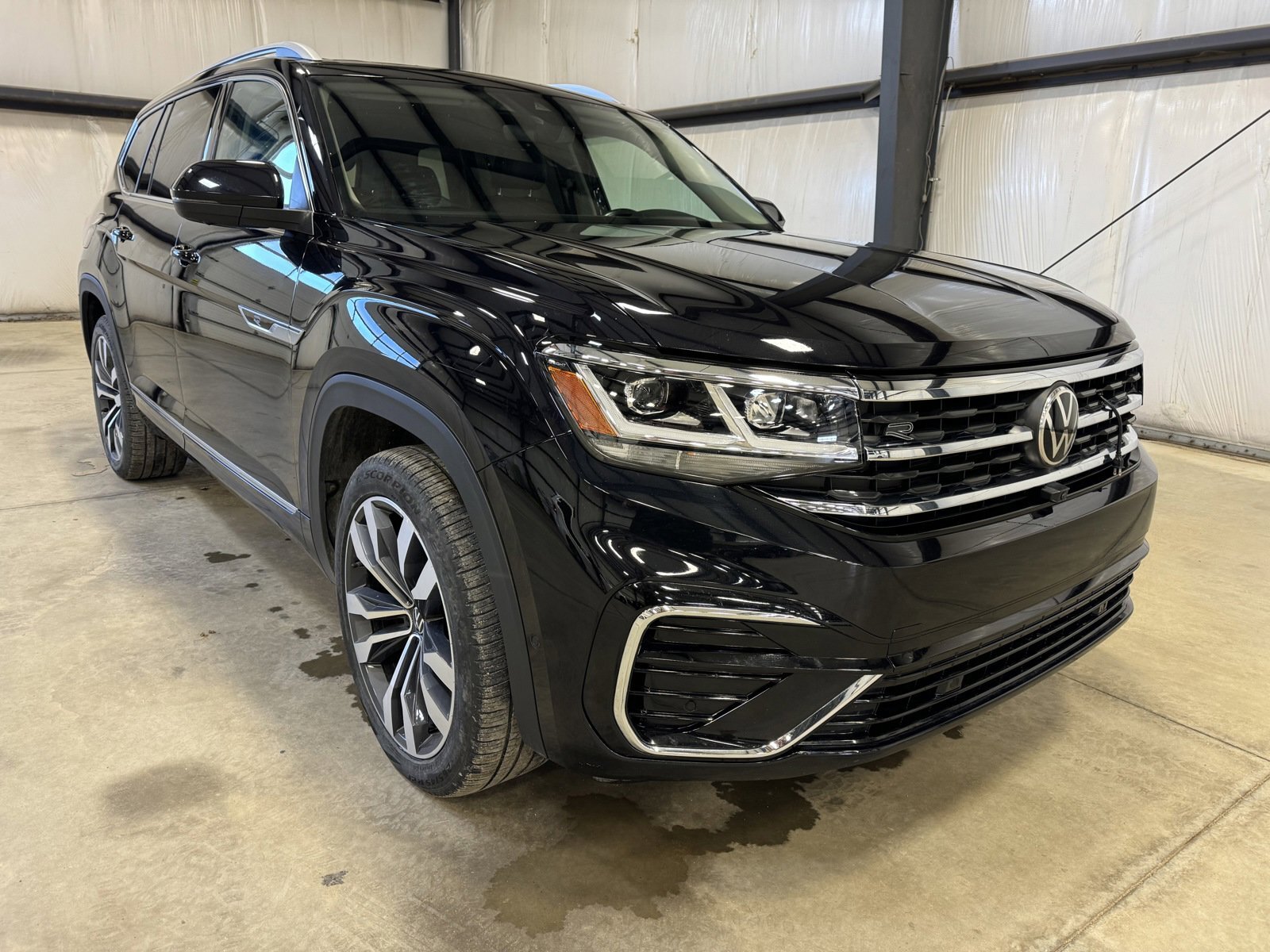2021 Volkswagen Atlas Execline | AWD | Leather | Third Row Seating | Low