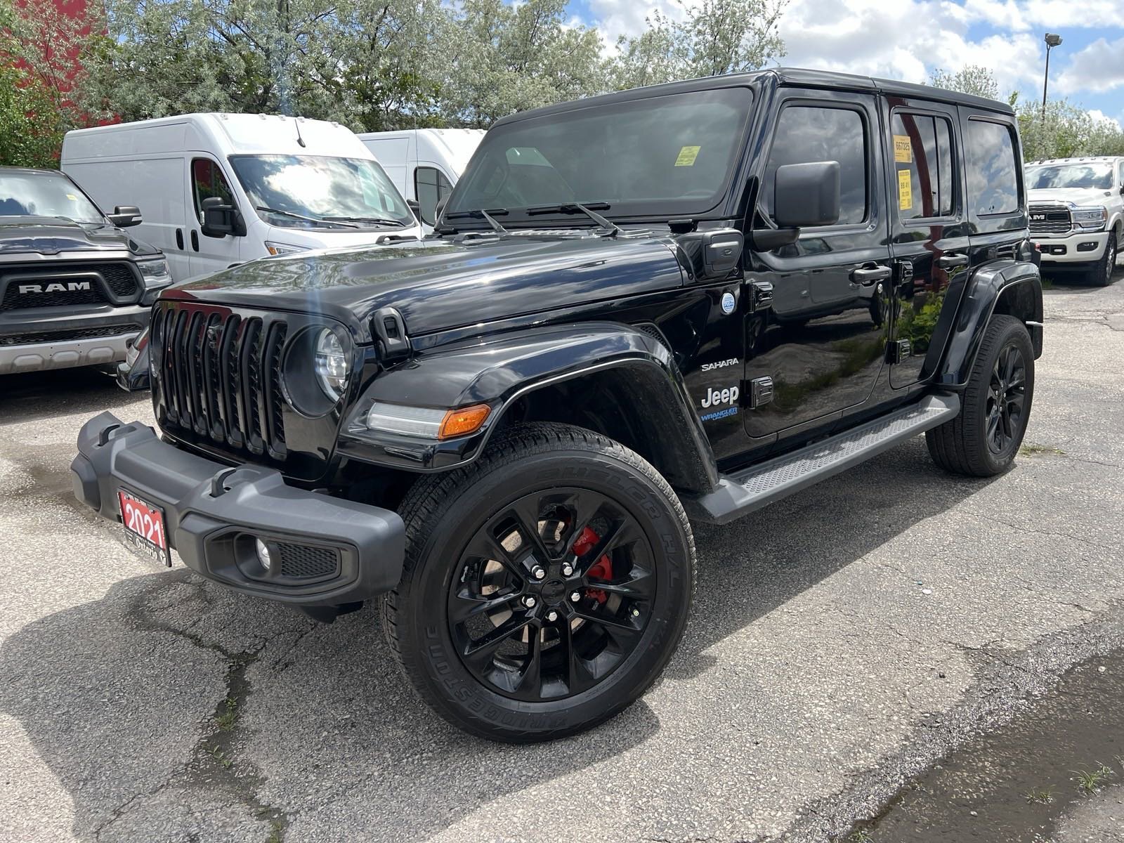 2021 Jeep Wrangler 4xe UNLIMITED SAHARA**4XE**LEATHER**8.4 TOUCHSCREEN**N
