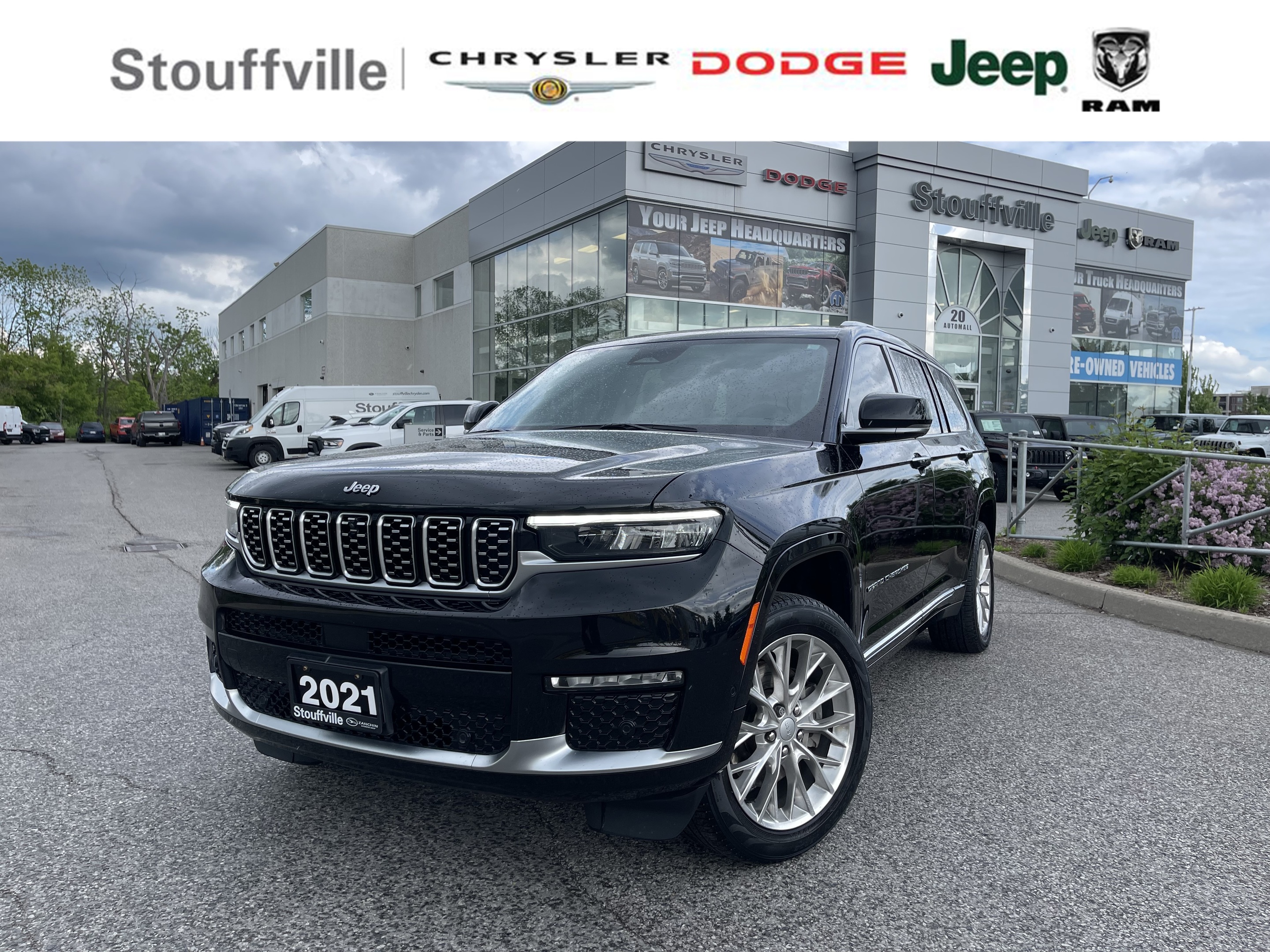 2021 Jeep Grand Cherokee L Summit 4x4 - Black on Light Grey Leather!
