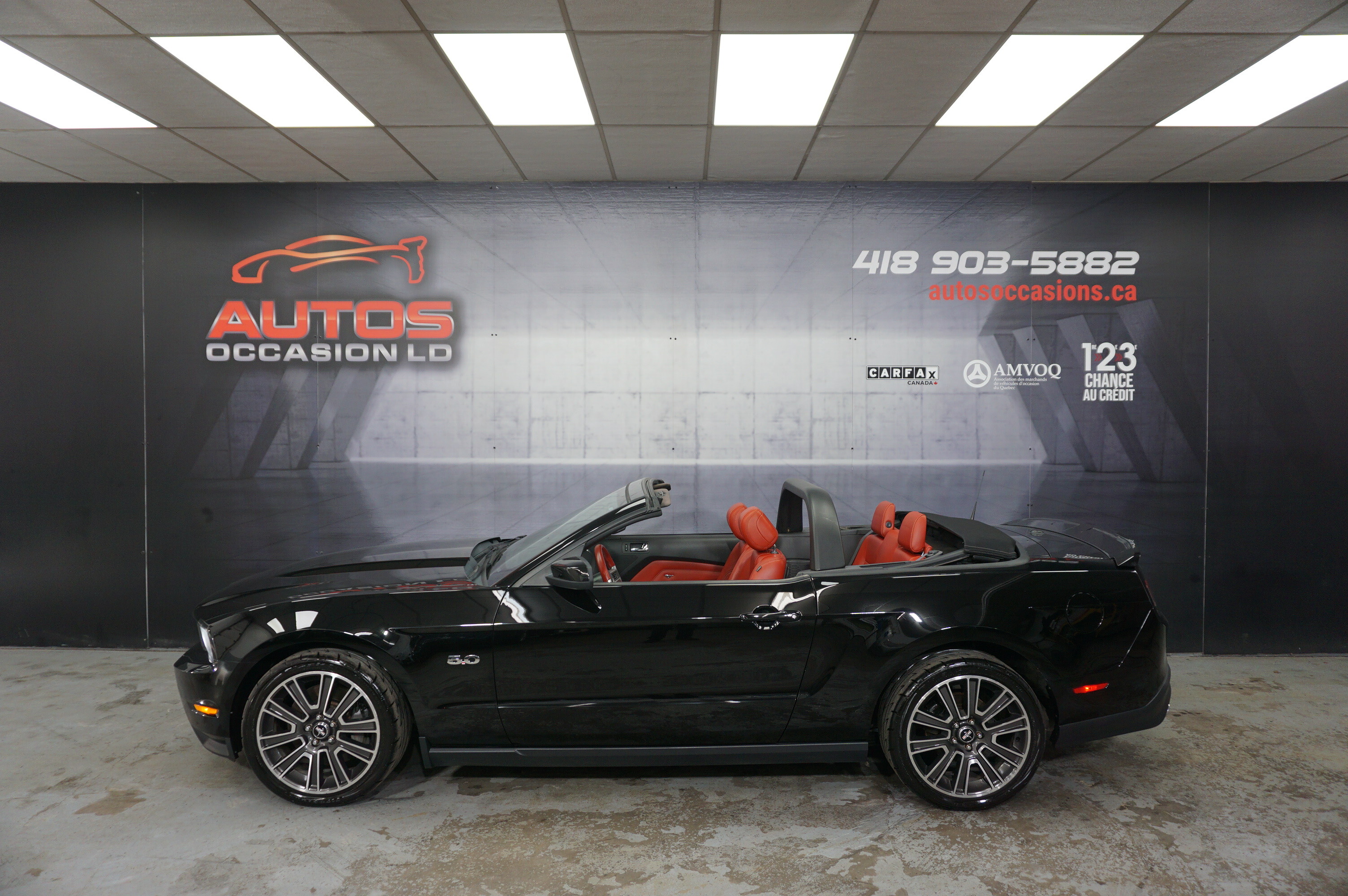 2012 Ford Mustang GT 5.0L MANUEL - CONVERTIBLE - CUIR ROUGE GPS NAVI