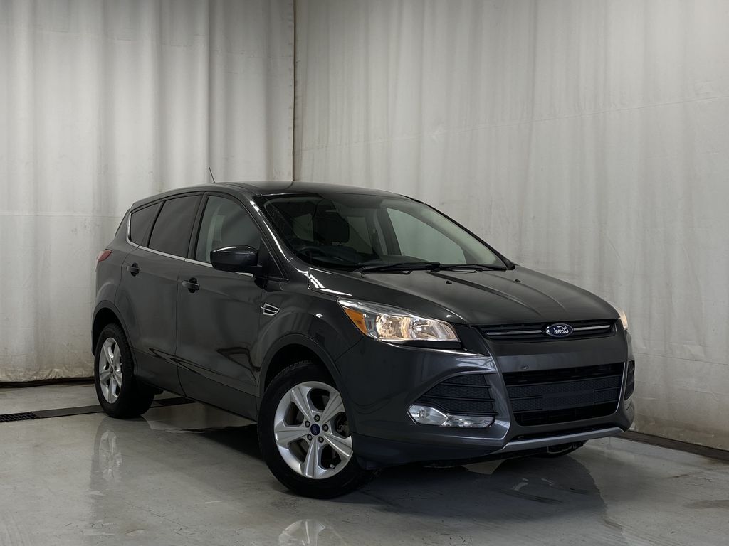 2016 Ford Escape SE 4WD - New tires, Cruise Control, Bluetooth