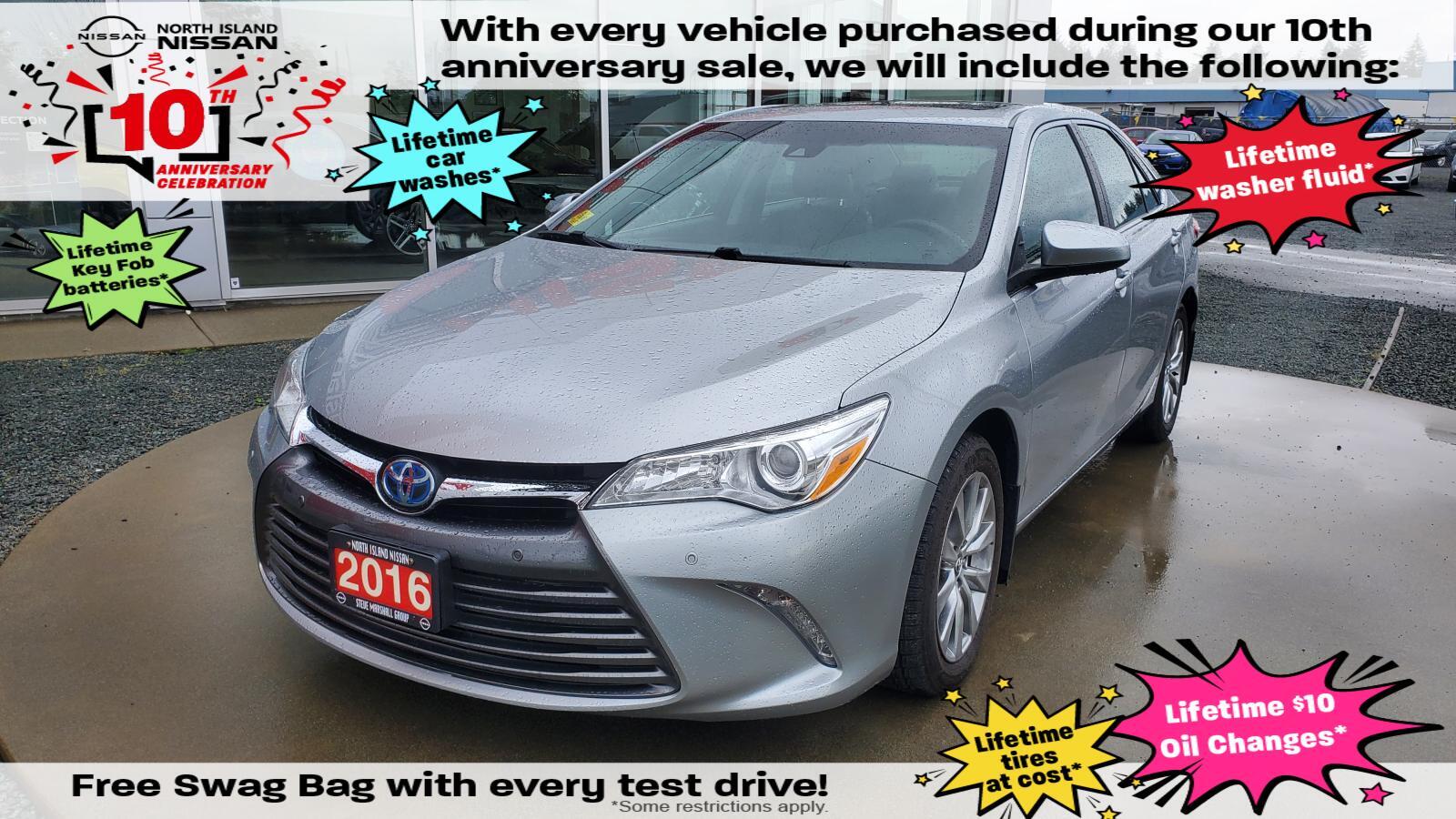 2016 Toyota Camry Hybrid XLE LOW KMS / EXCELLENT SHAPE / HYBRID