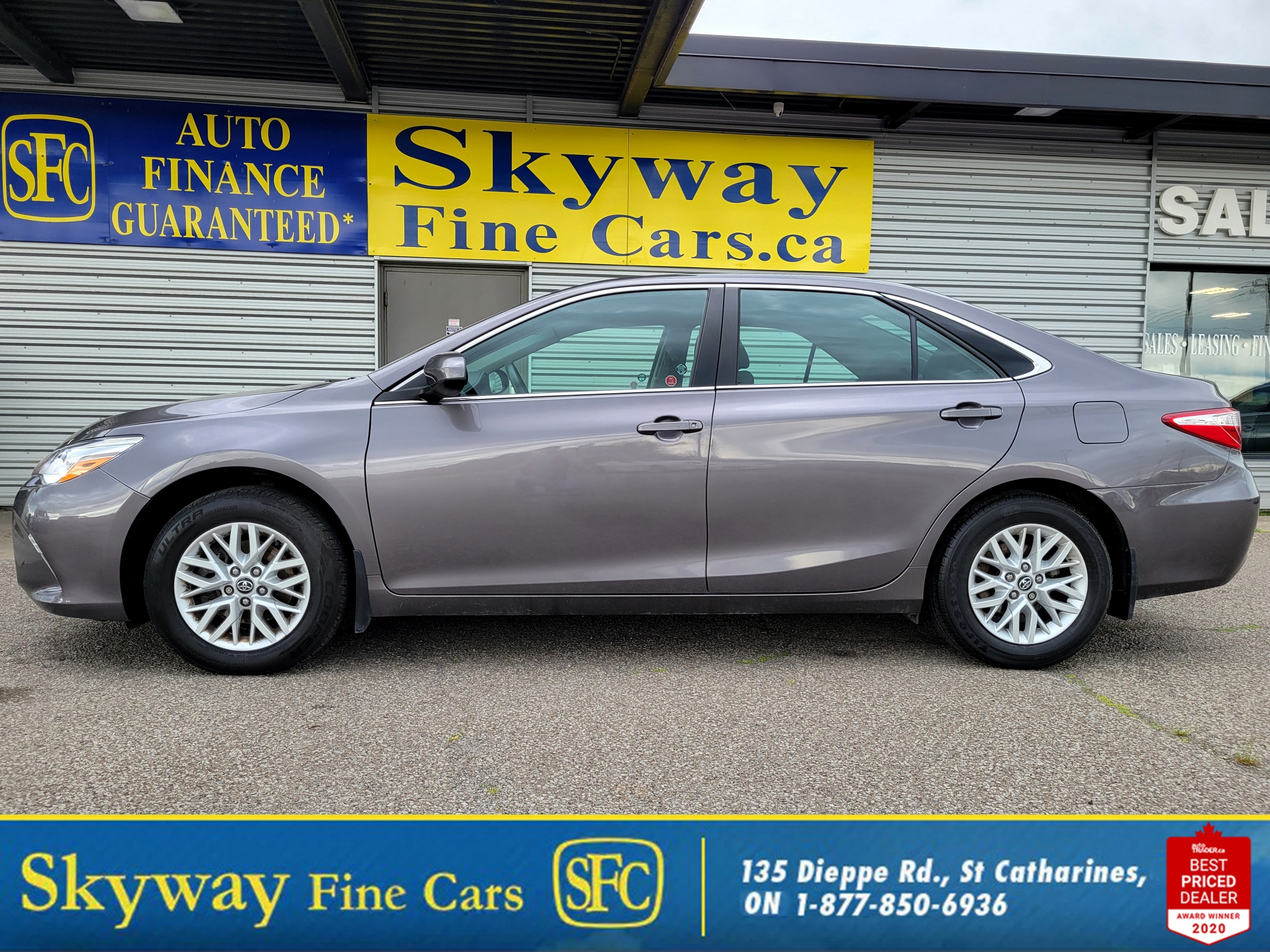2017 Toyota Camry LE | HEATED SEATS |R-CAM | BLUETOOTH |2 SETS TIRES