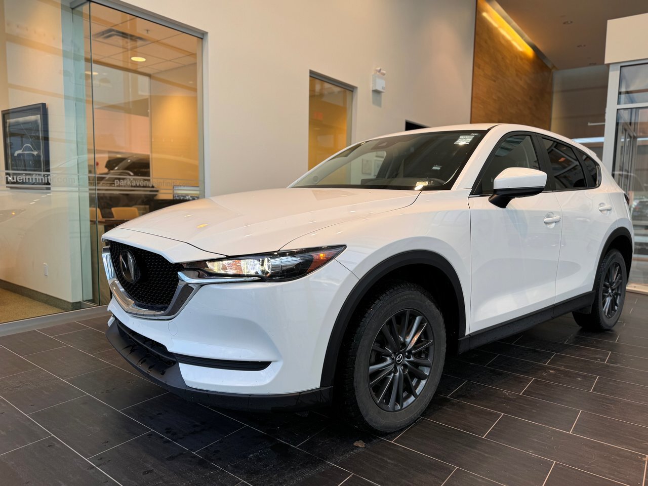 2021 Mazda CX-5 GS Heated Leather Seats | Blind Spot Monitor | Pow